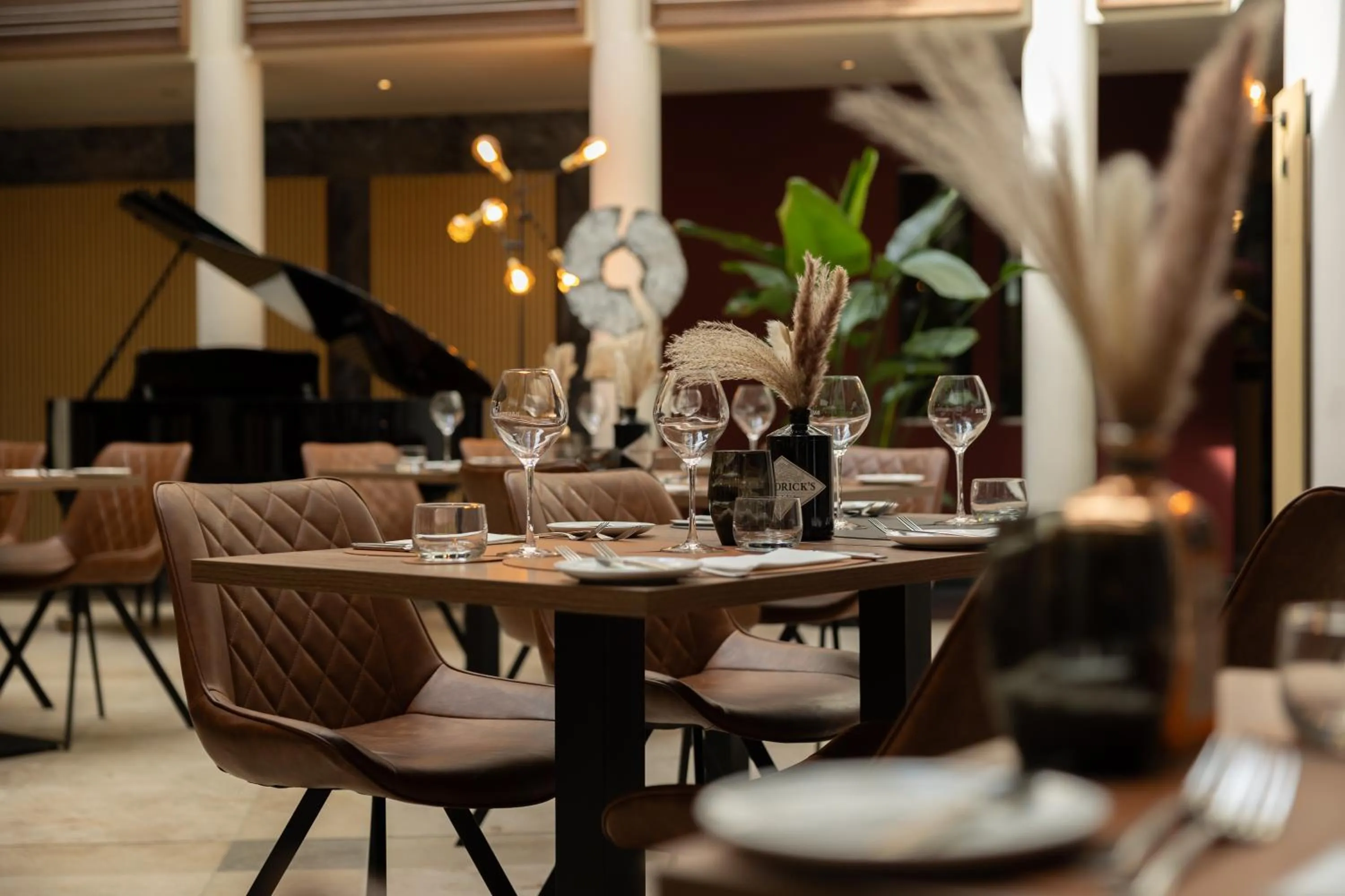 Restaurant/places to eat in Hotel Van Eyck