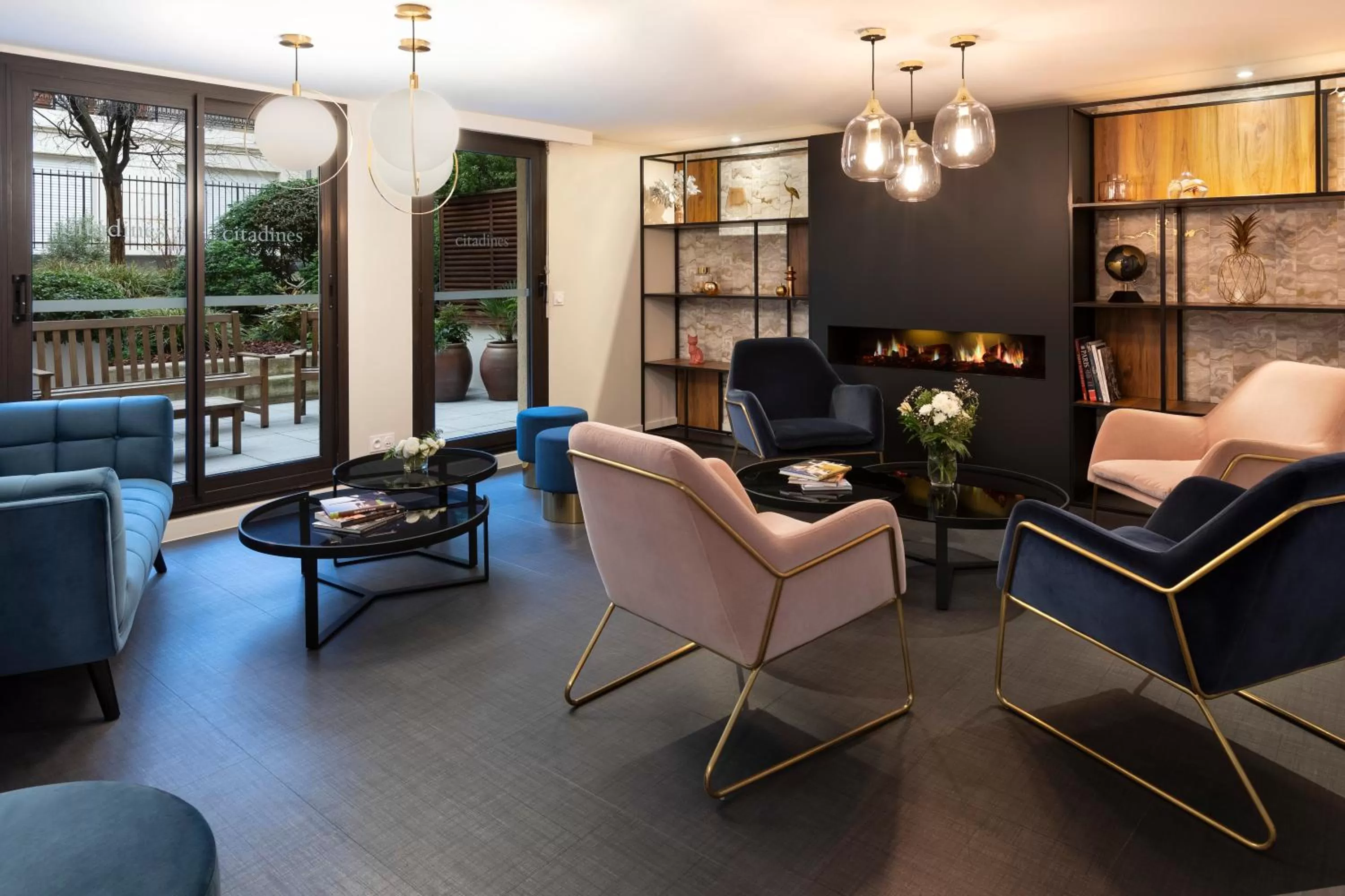 Lobby or reception in Citadines Trocadéro Paris