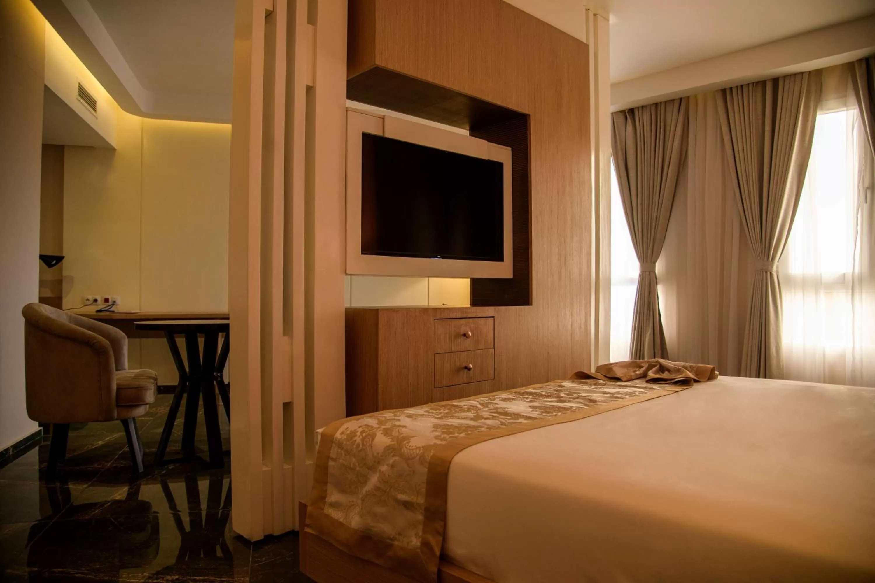 Photo of the whole room, Bed in Best Western Plus Soaho Douala Airport