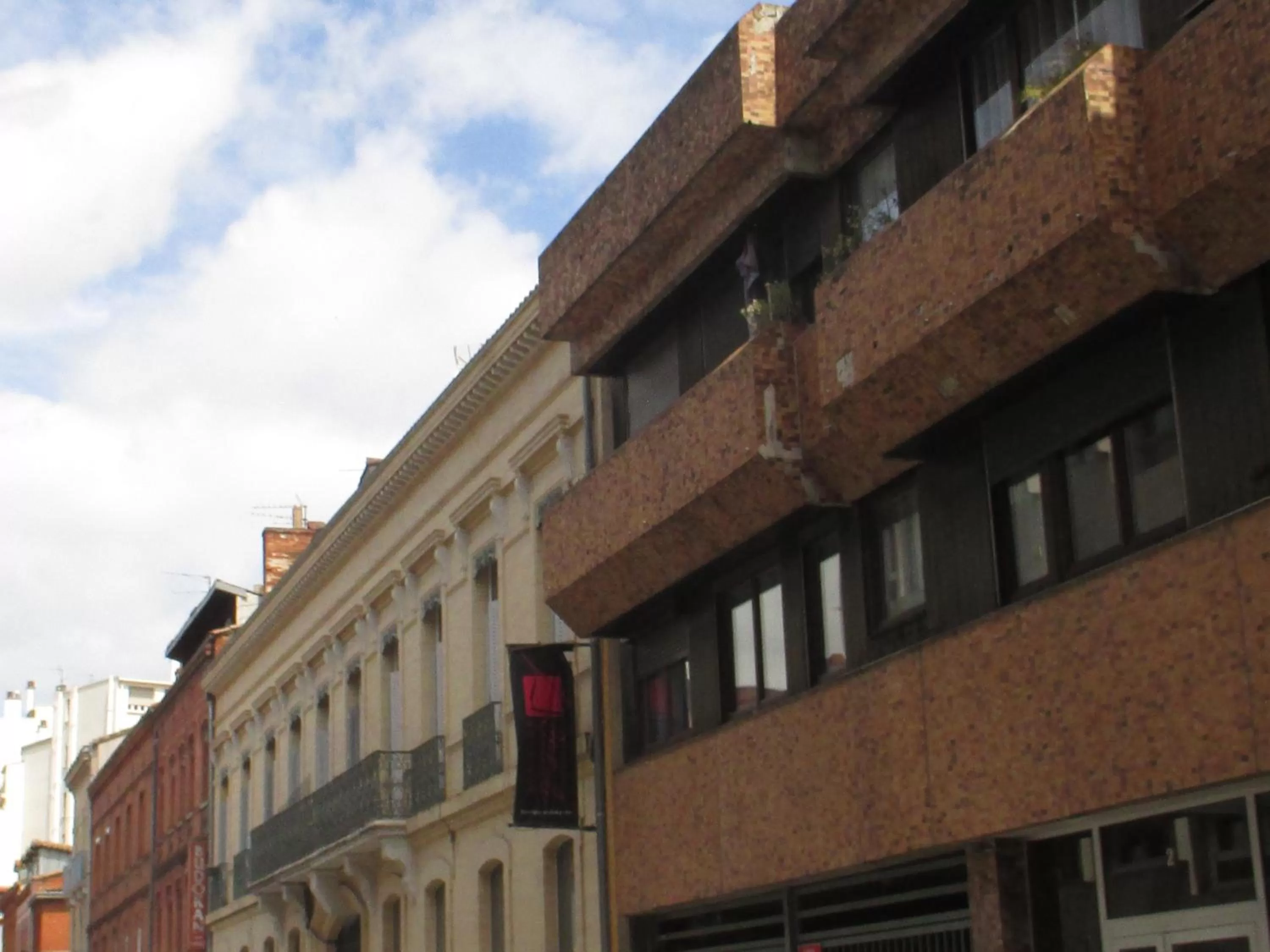 City view in Hôtel le Pastel