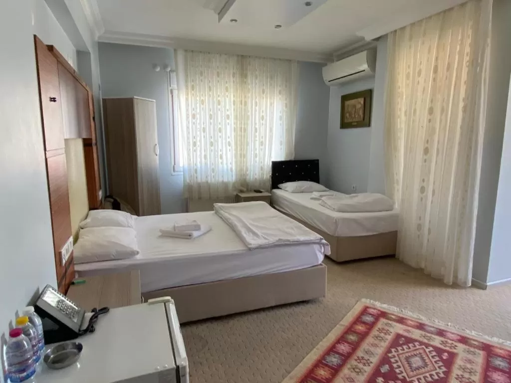 Photo of the whole room, Bed in Sakran Hotel