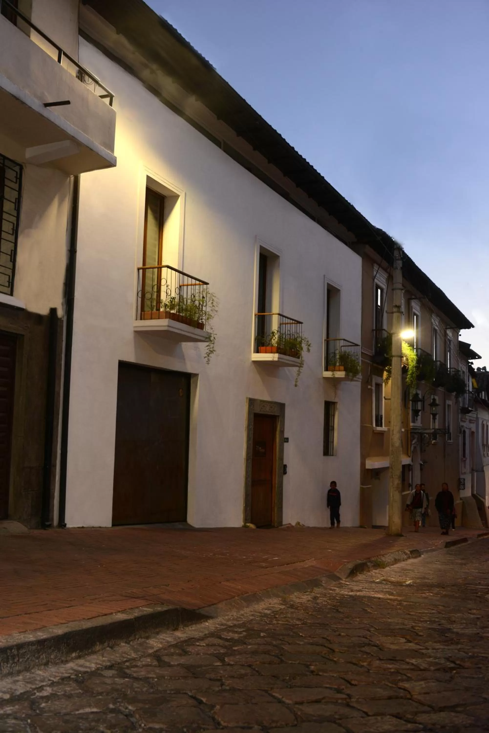 Quiet street view in Hotel Casa Gardenia