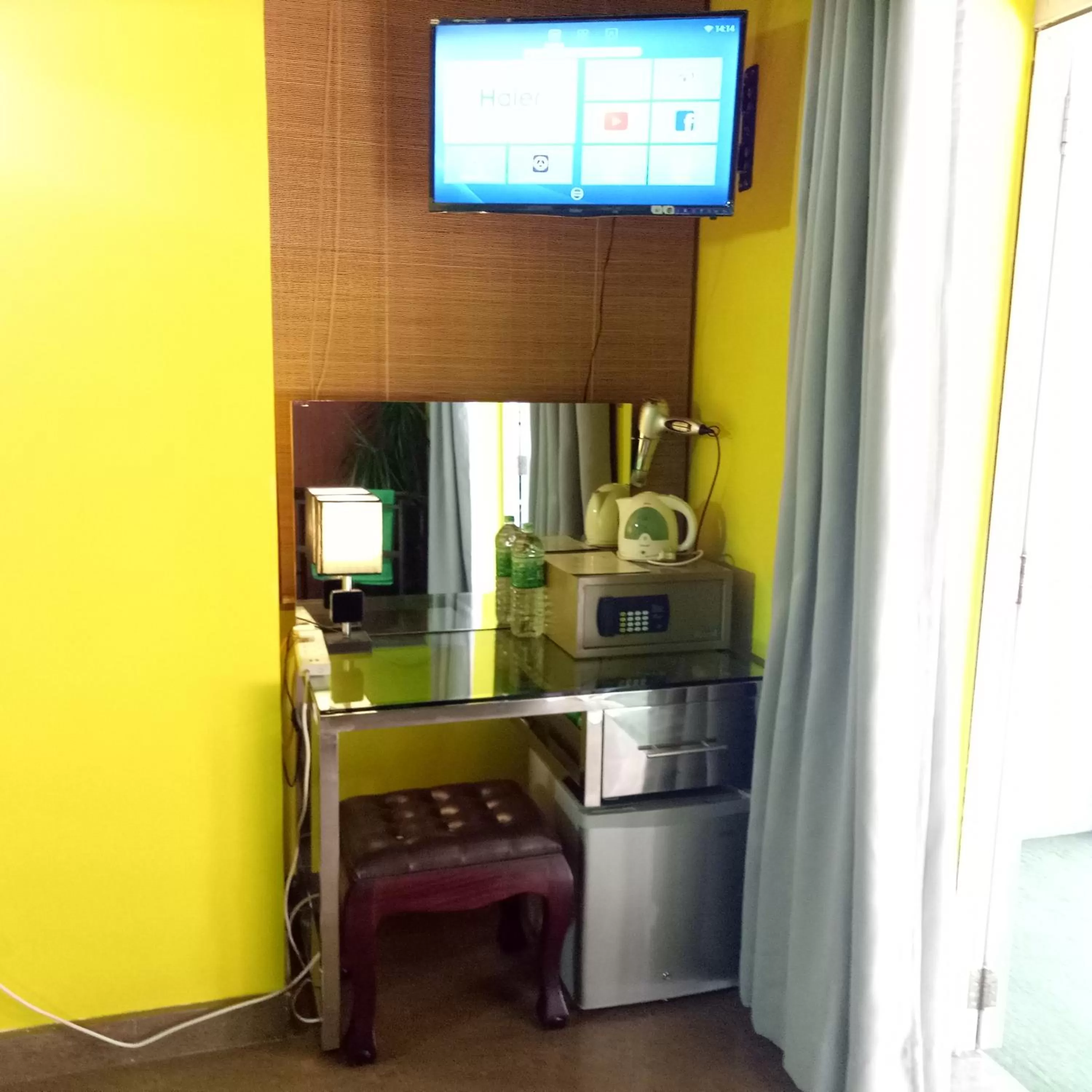 heating in Palms Villa