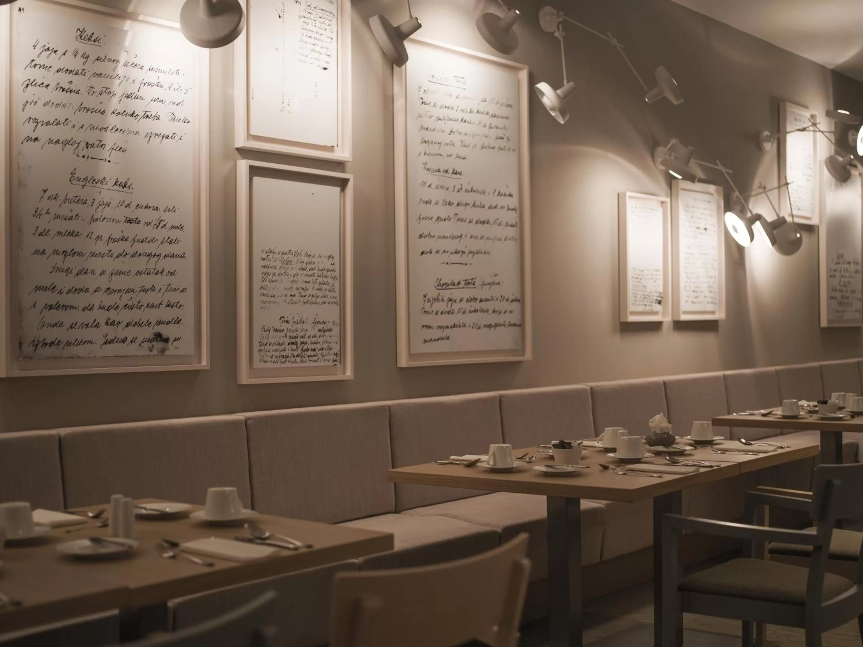 Restaurant/places to eat in Hotel Kompas