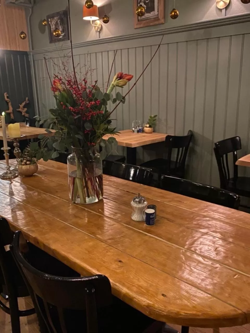 Restaurant/Places to Eat in Hotel Buren