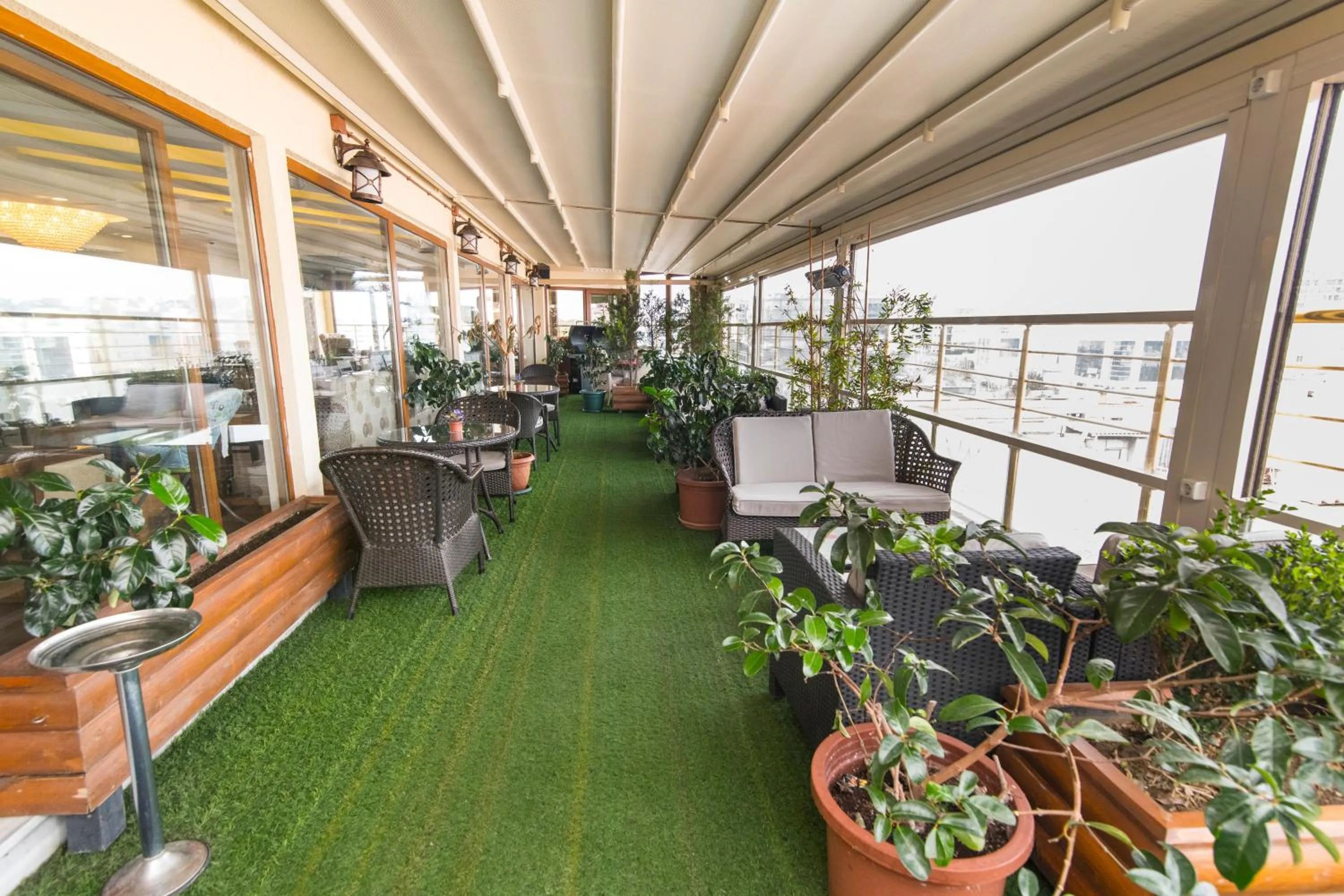 Balcony/Terrace in MidMar Deluxe Hotel