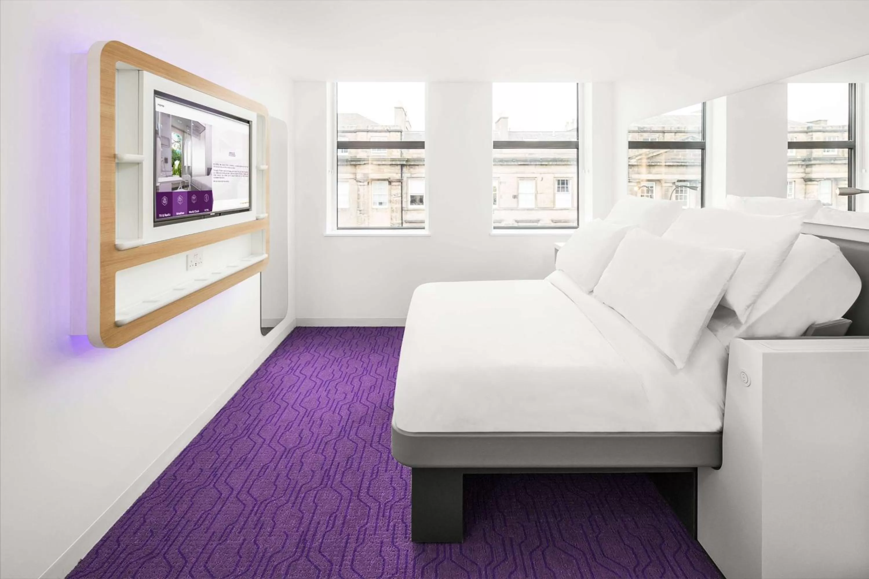 TV and multimedia, Bed in YOTEL Edinburgh