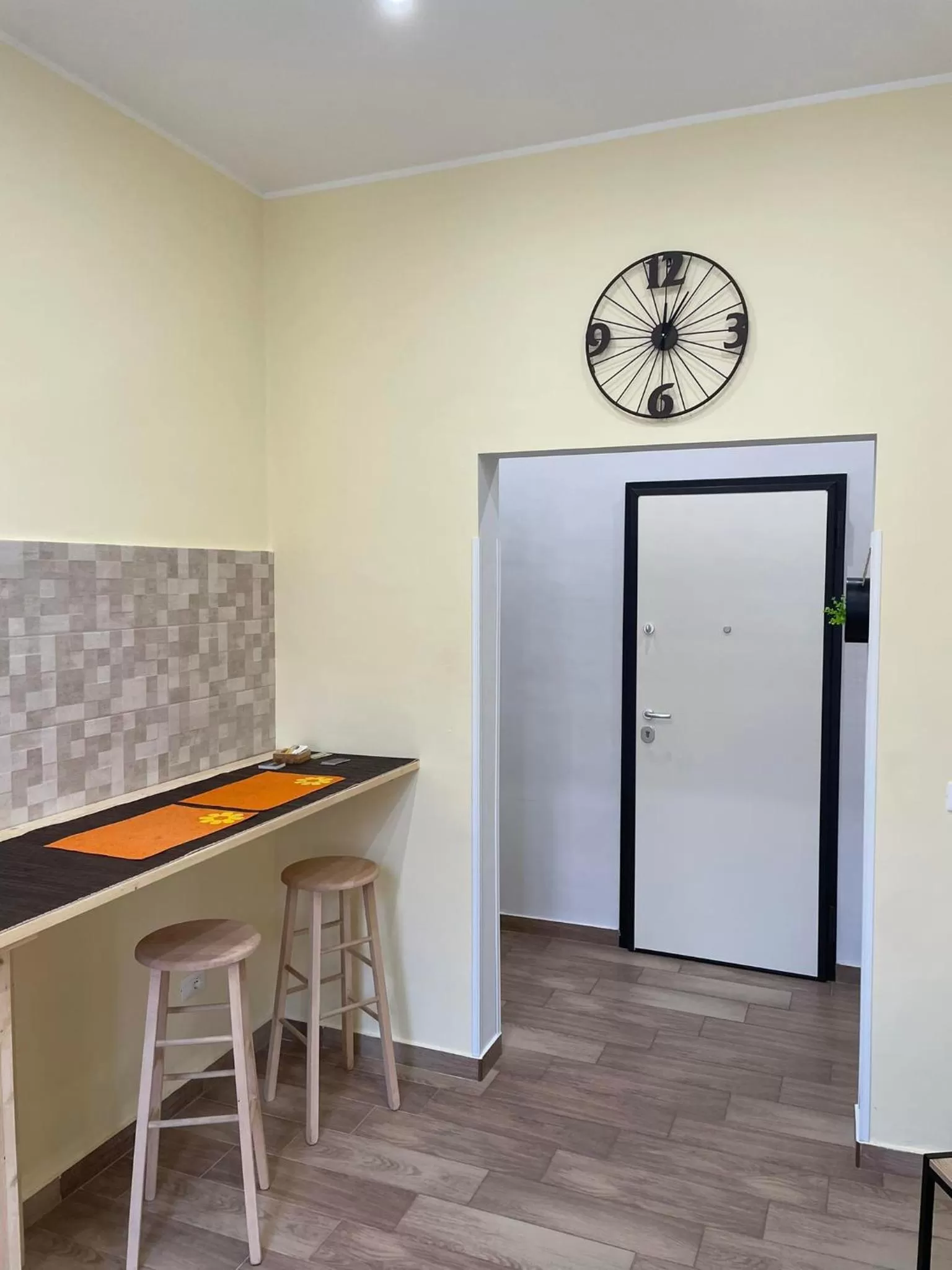 Communal lounge/ TV room, Kitchen/Kitchenette in Exclusive B&B