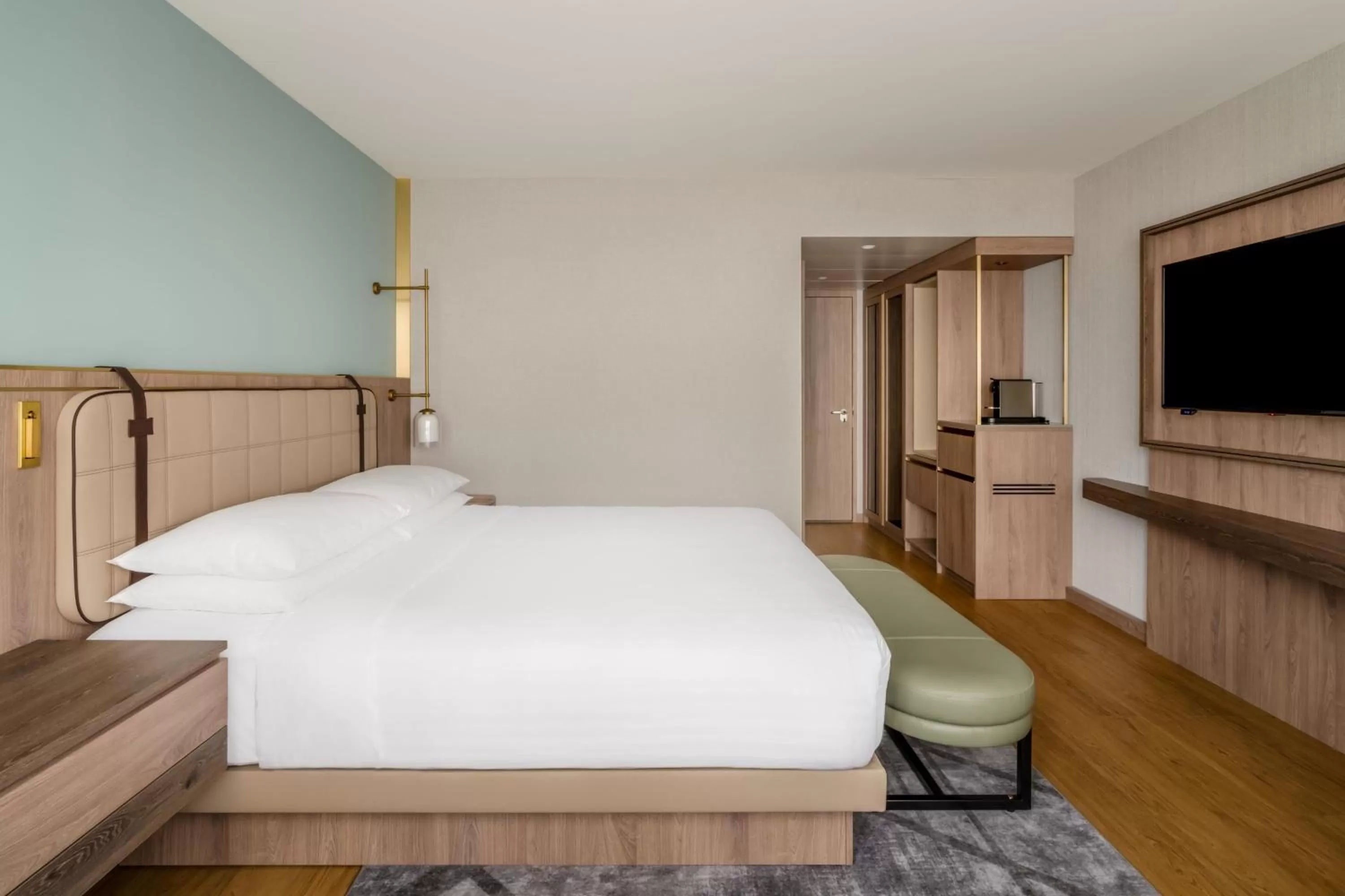 Bedroom, Bed in Zurich Marriott Hotel