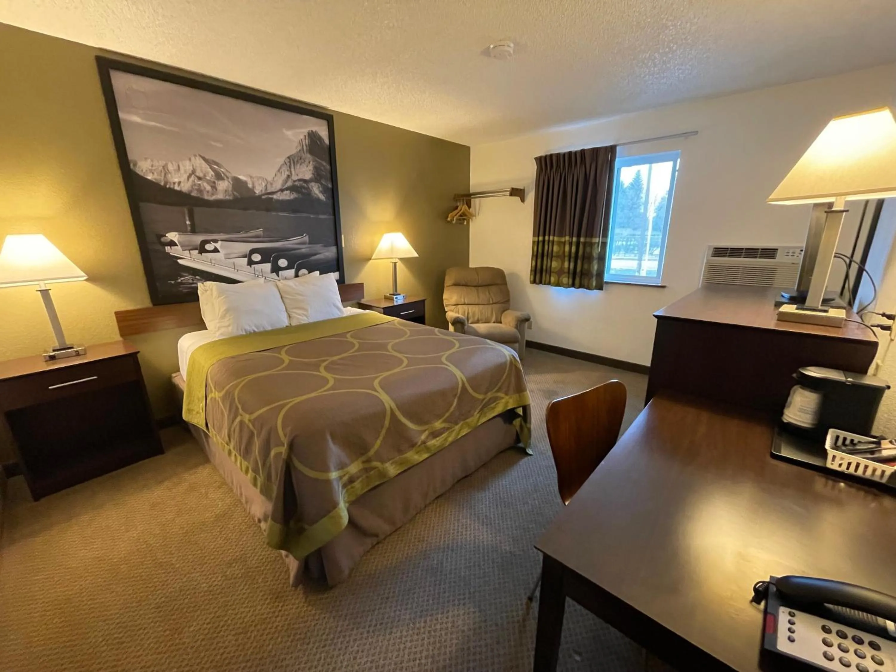 Photo of the whole room, Bed in Studio 1 Hotel & Extended Stay - Missoula