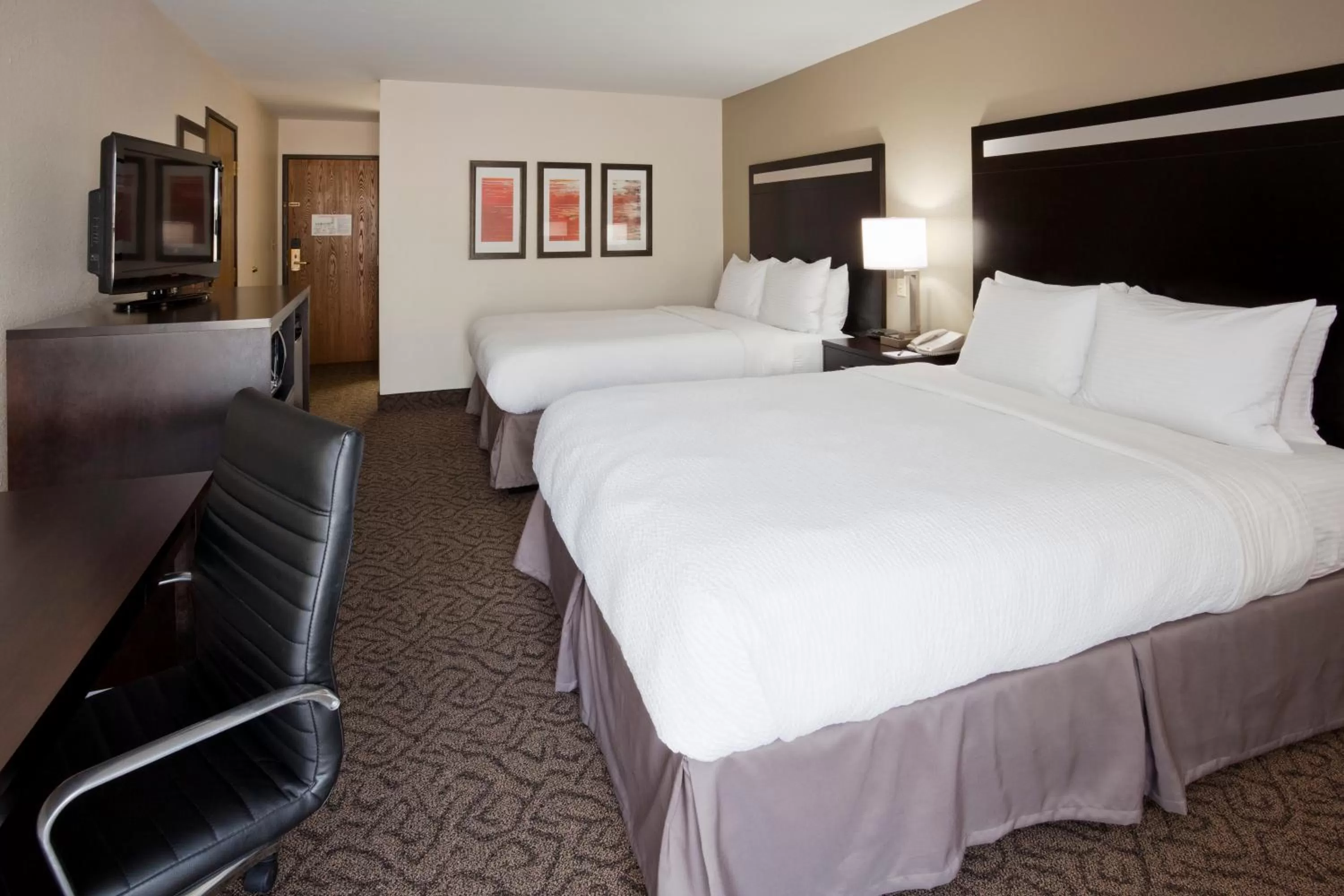 Standard Double Room in Carrollton Hotel