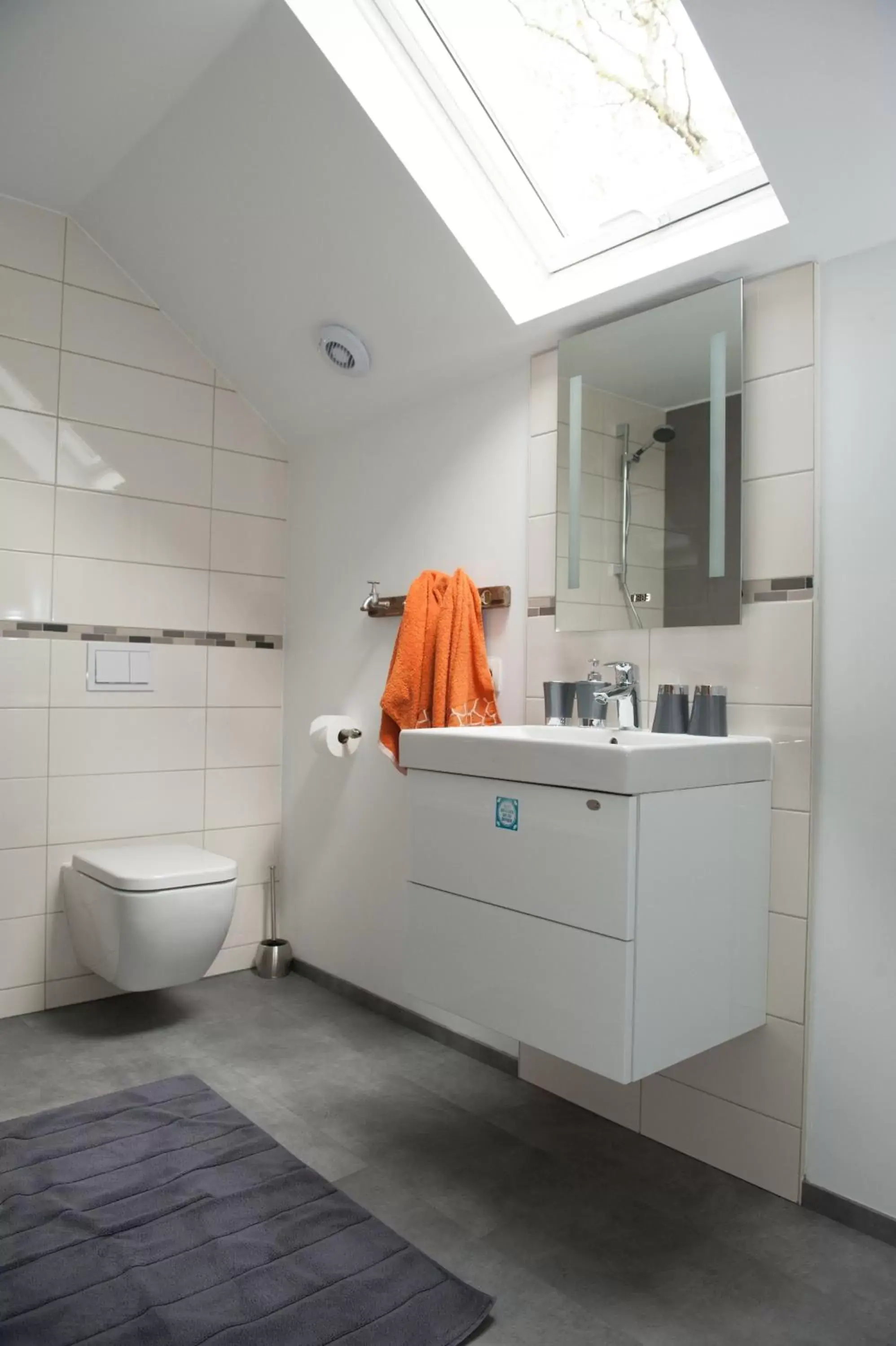 Quadruple Room with Private Bathroom - single occupancy in Villa Lumina Quadruple Room with Private Bathroom - single occupancy in Villa Lumina