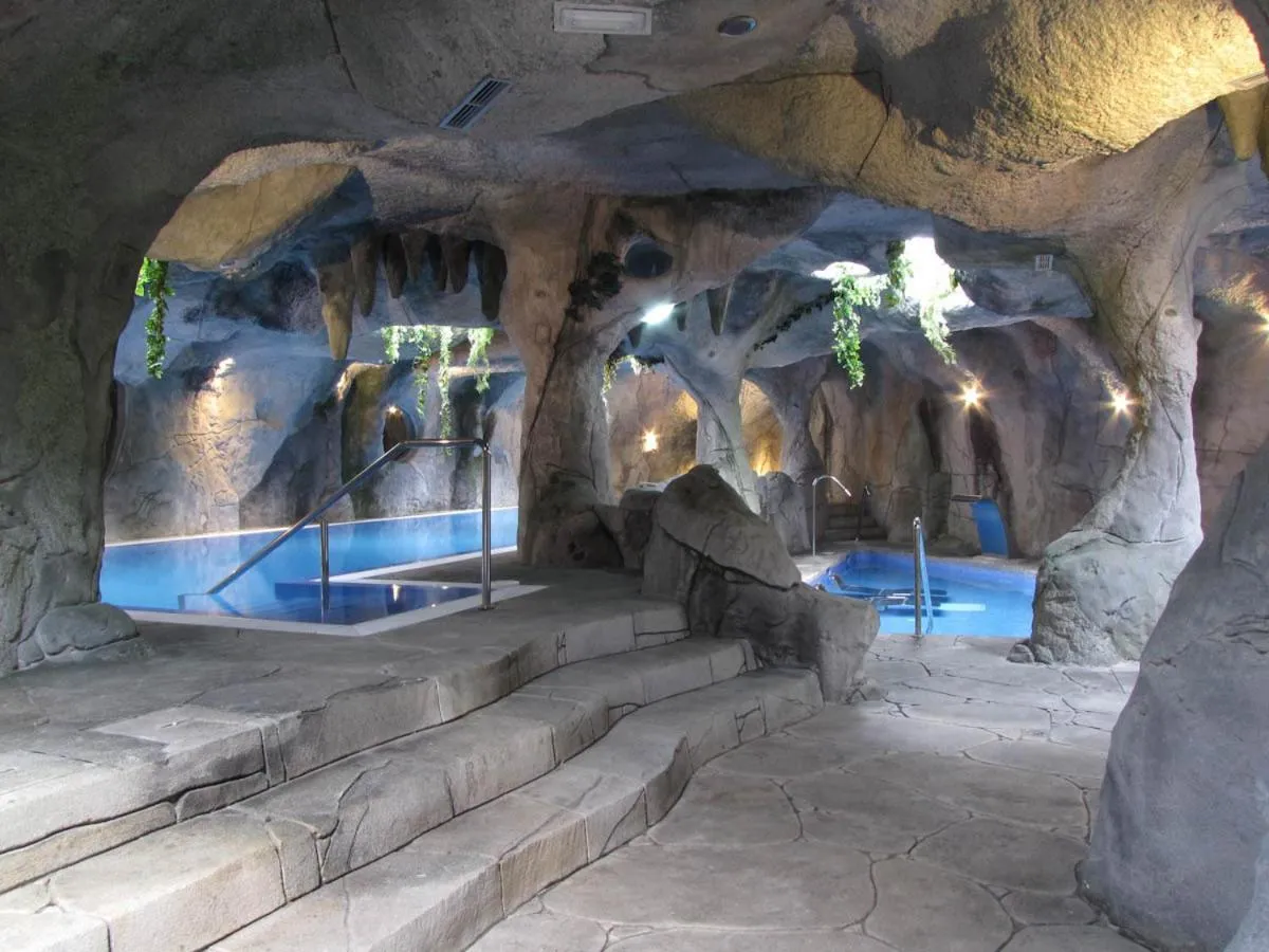 Spa and wellness centre/facilities in Hotel & Spa María Manuela