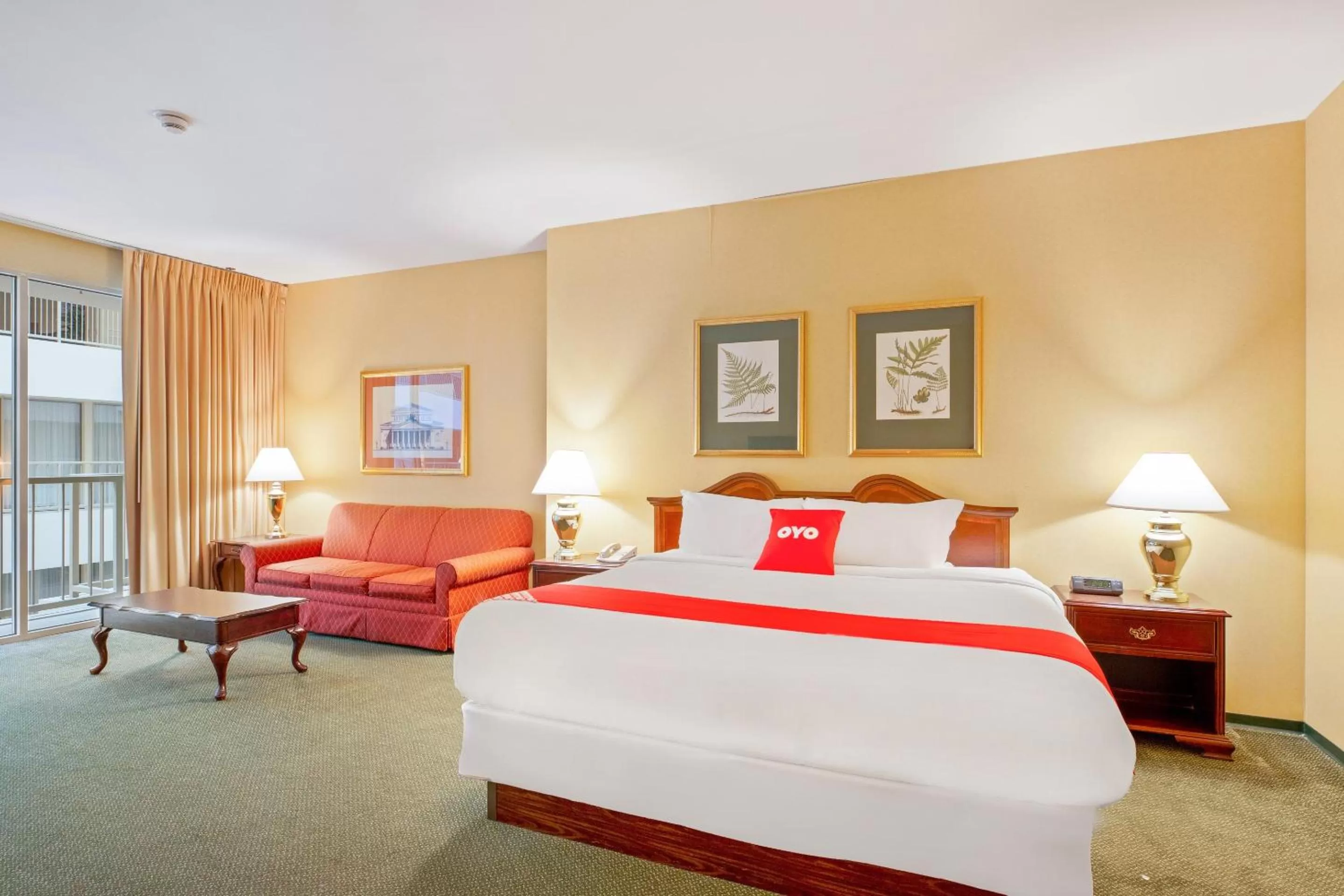 Bedroom, Bed in OYO Hotel St Louis Downtown City Center MO