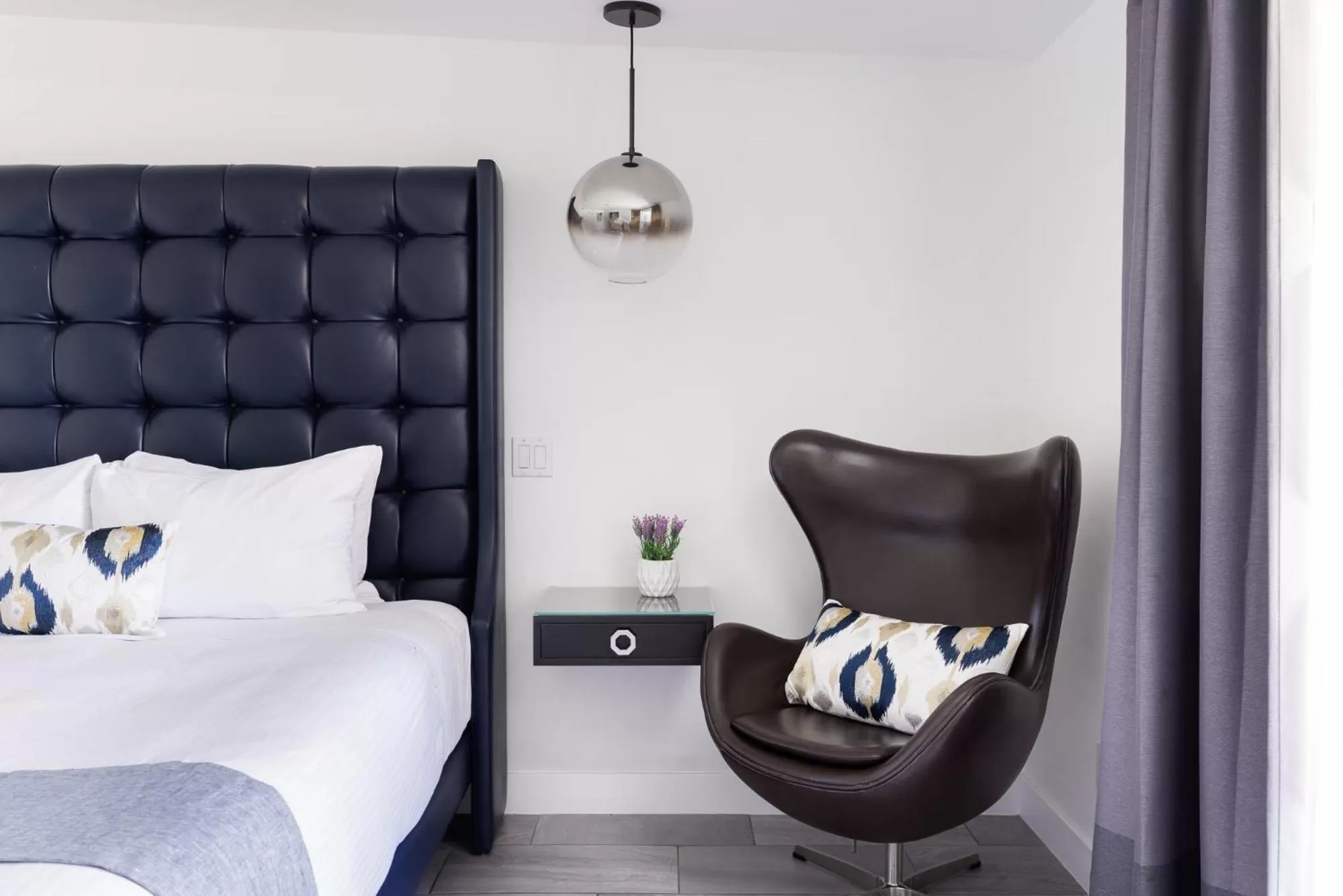 Bed in The Palm Springs Hotel