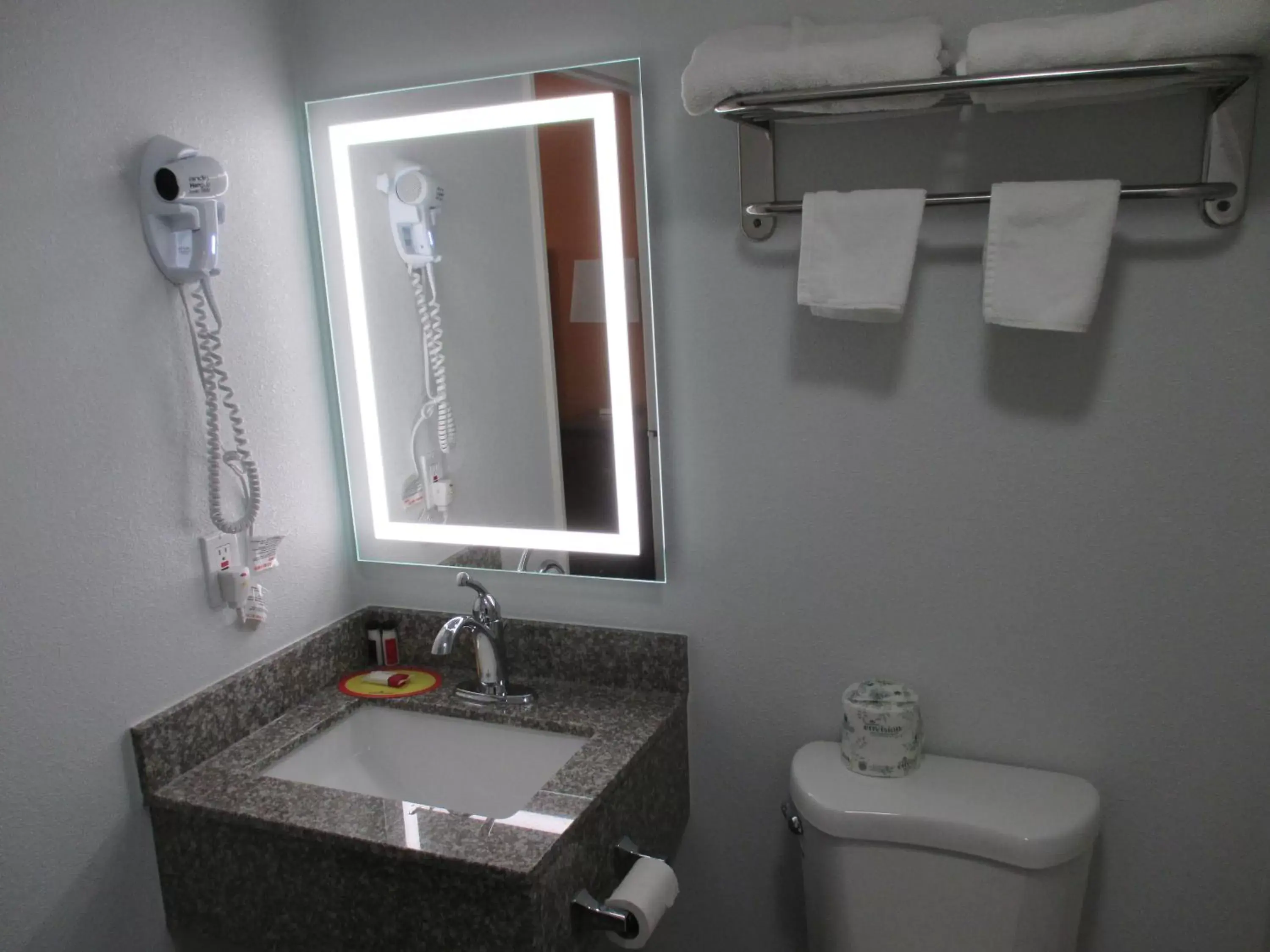 Double Room with Two Double Beds - Non-Smoking in Plum Tree Inn Double Room with Two Double Beds - Non-Smoking in Plum Tree Inn