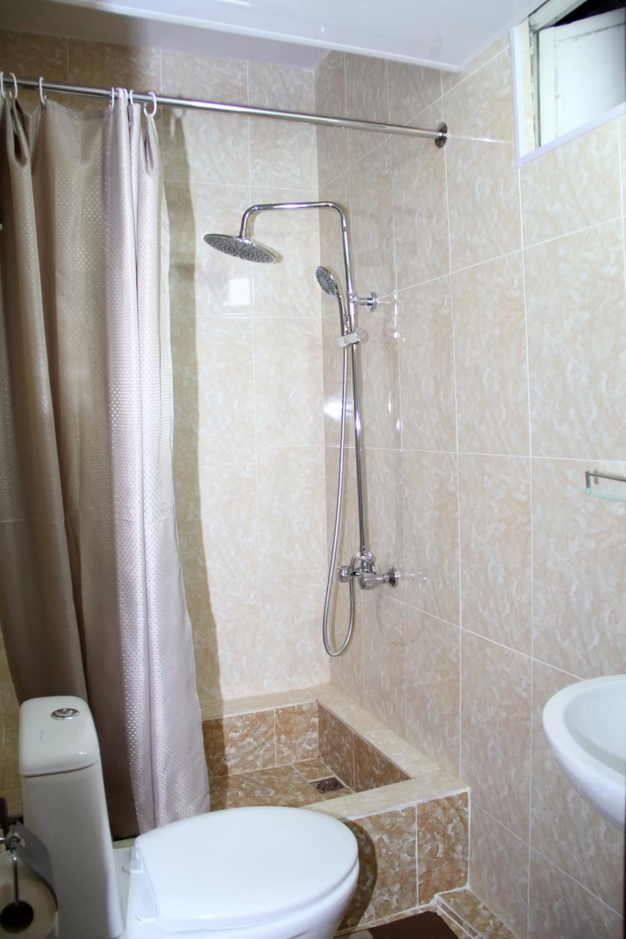 Bathroom in Anvar's Guests