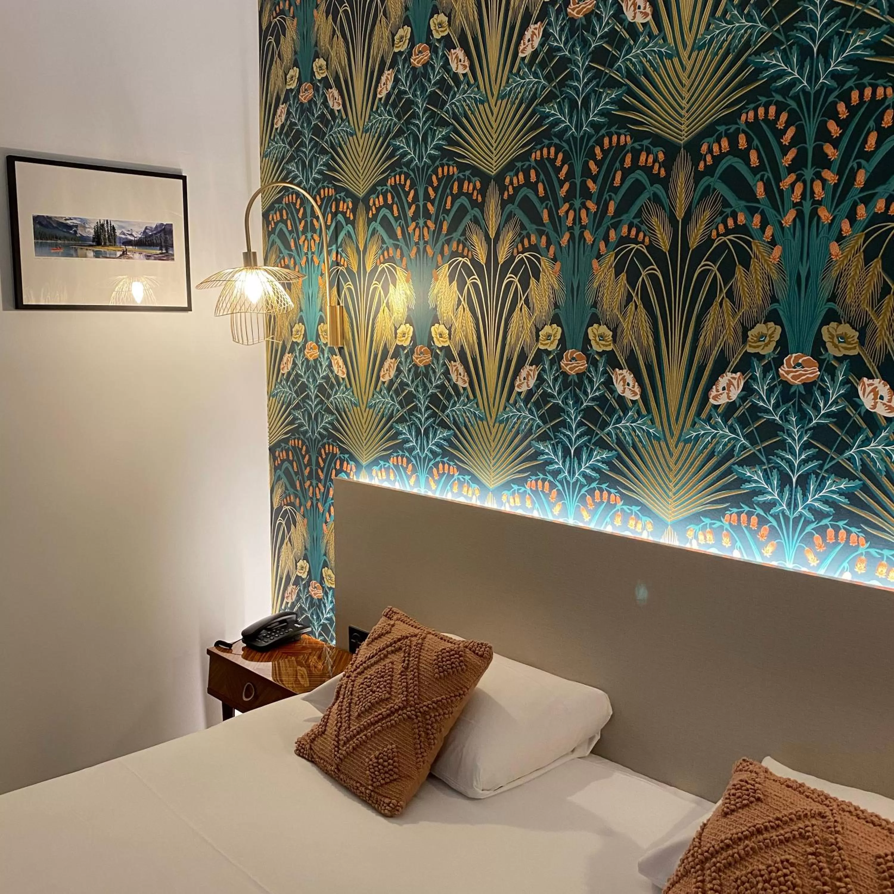 Bed in Grand Hotel De La Poste - Lyon Sud - Vienne