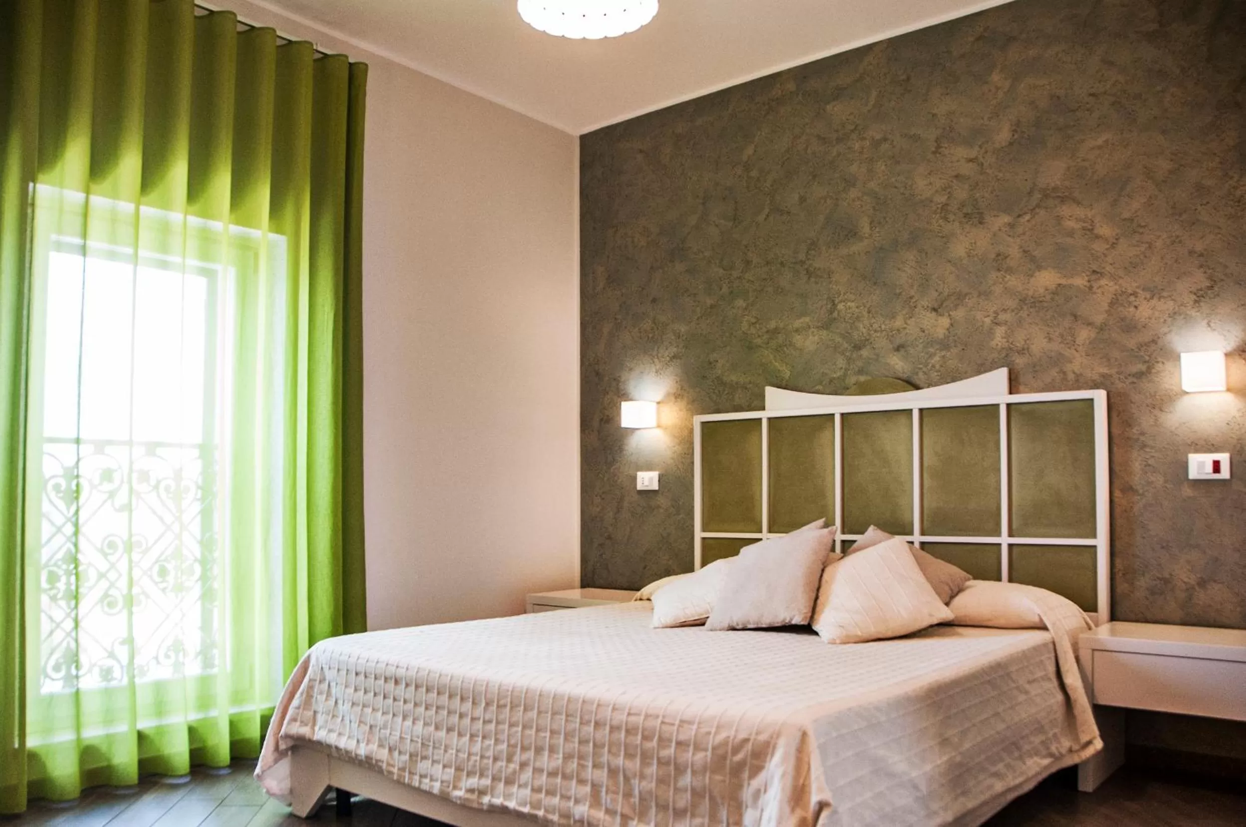 TV and multimedia, Bed in B&B Ghalà