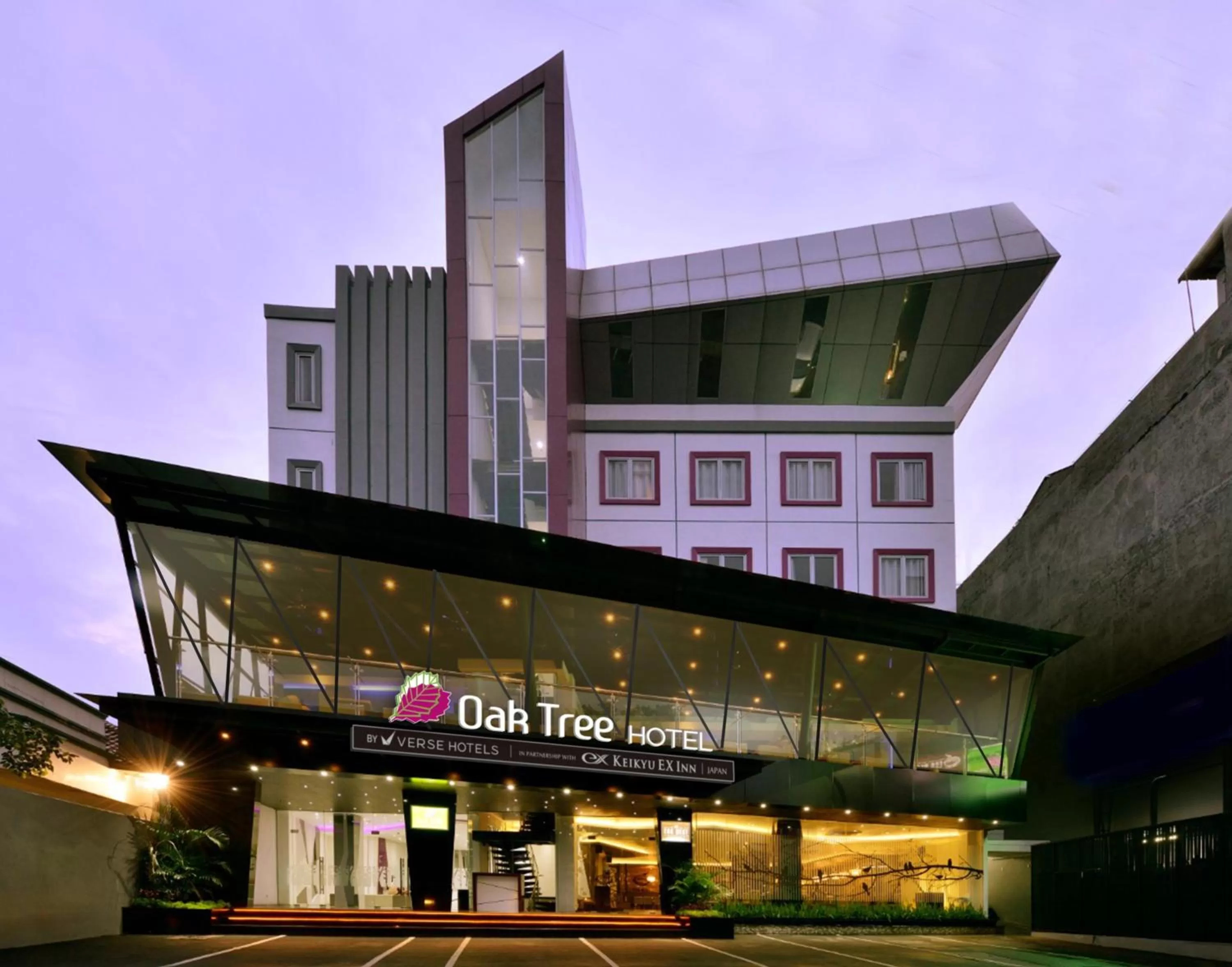 Property building in Oak Tree Urban Hotel Jakarta