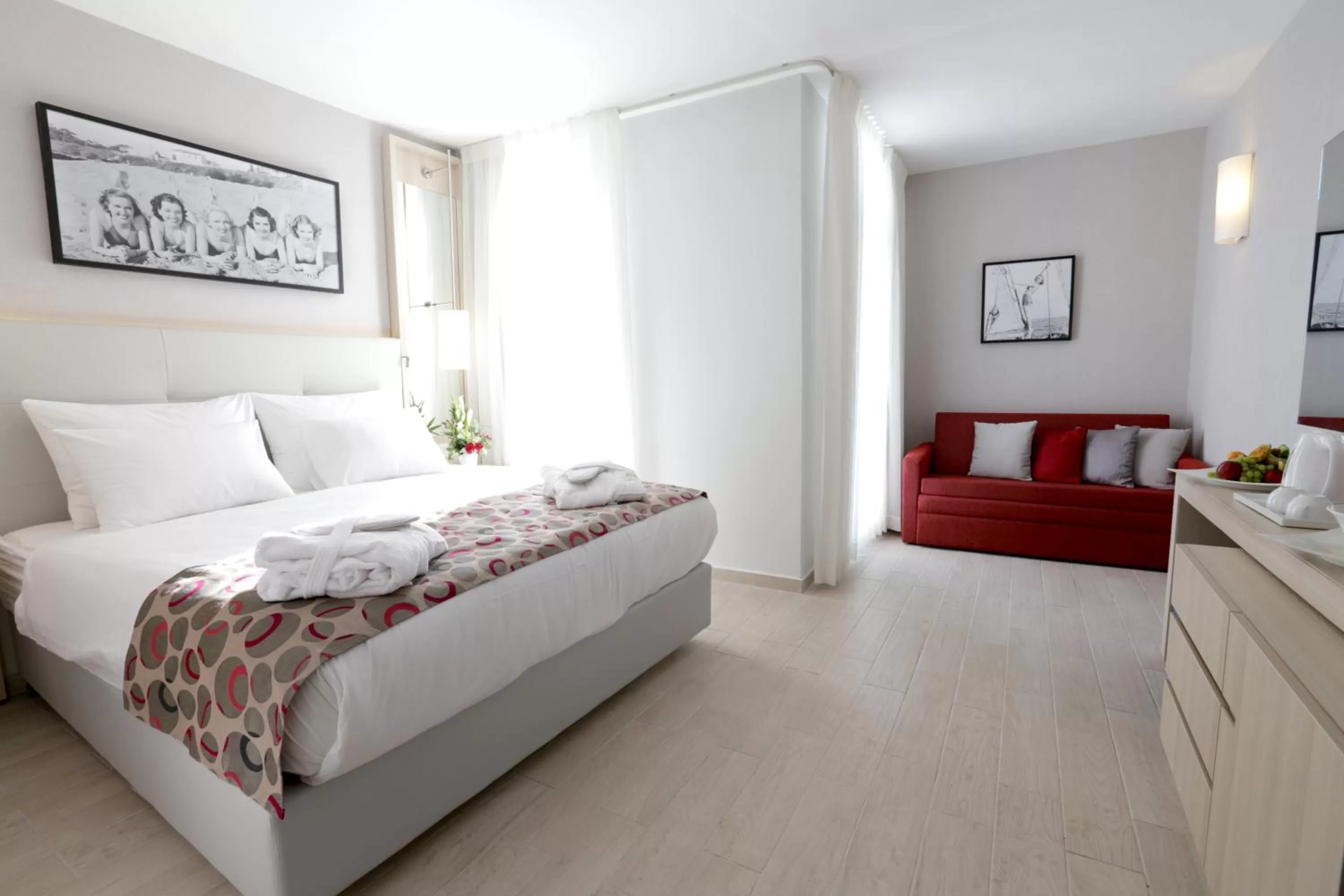 Photo of the whole room, Bed in Astral Maris Hotel