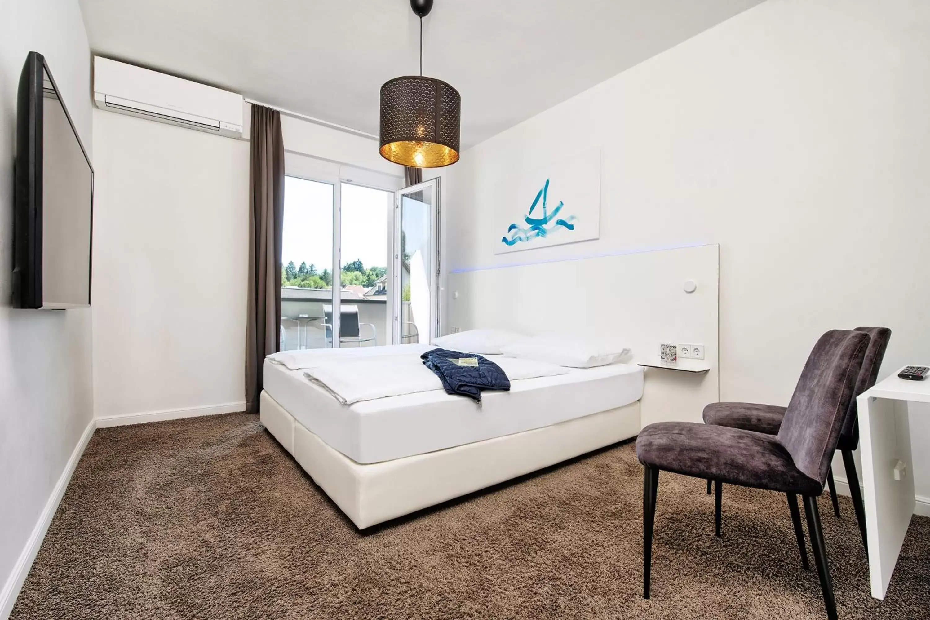 Hotel Velden - 24 Checkin Zimmer im Zentrum Hotel Velden - 24 Checkin Zimmer im Zentrum