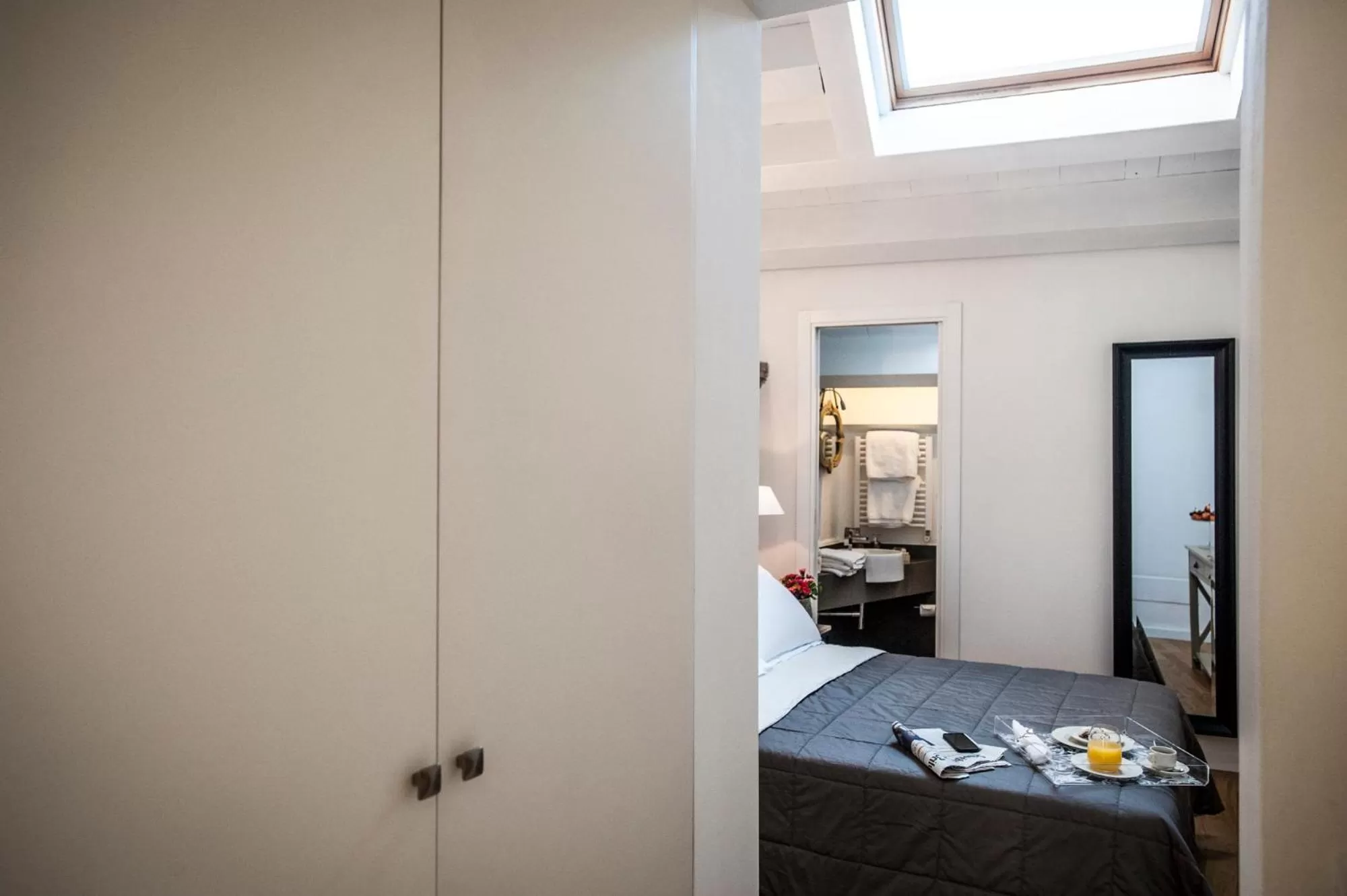 Photo of the whole room in BB 22 Palace