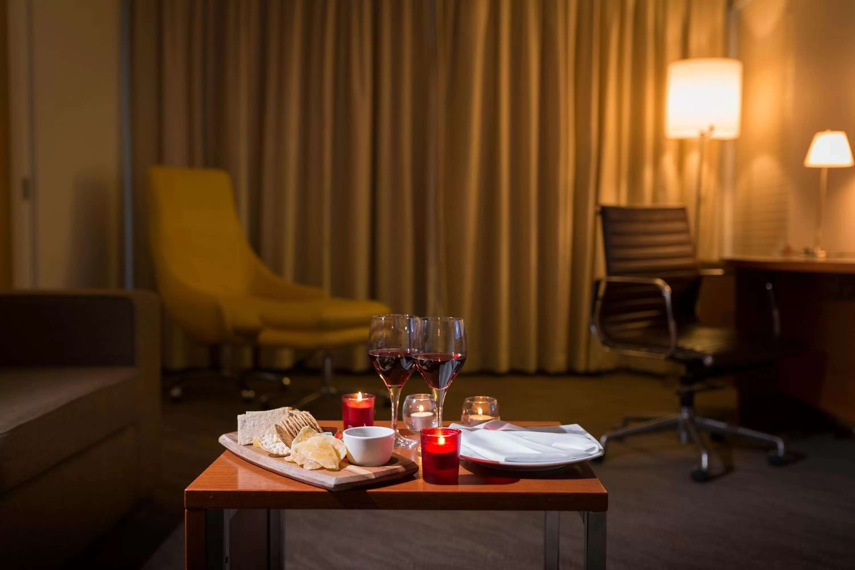 Living room in Novotel Canberra