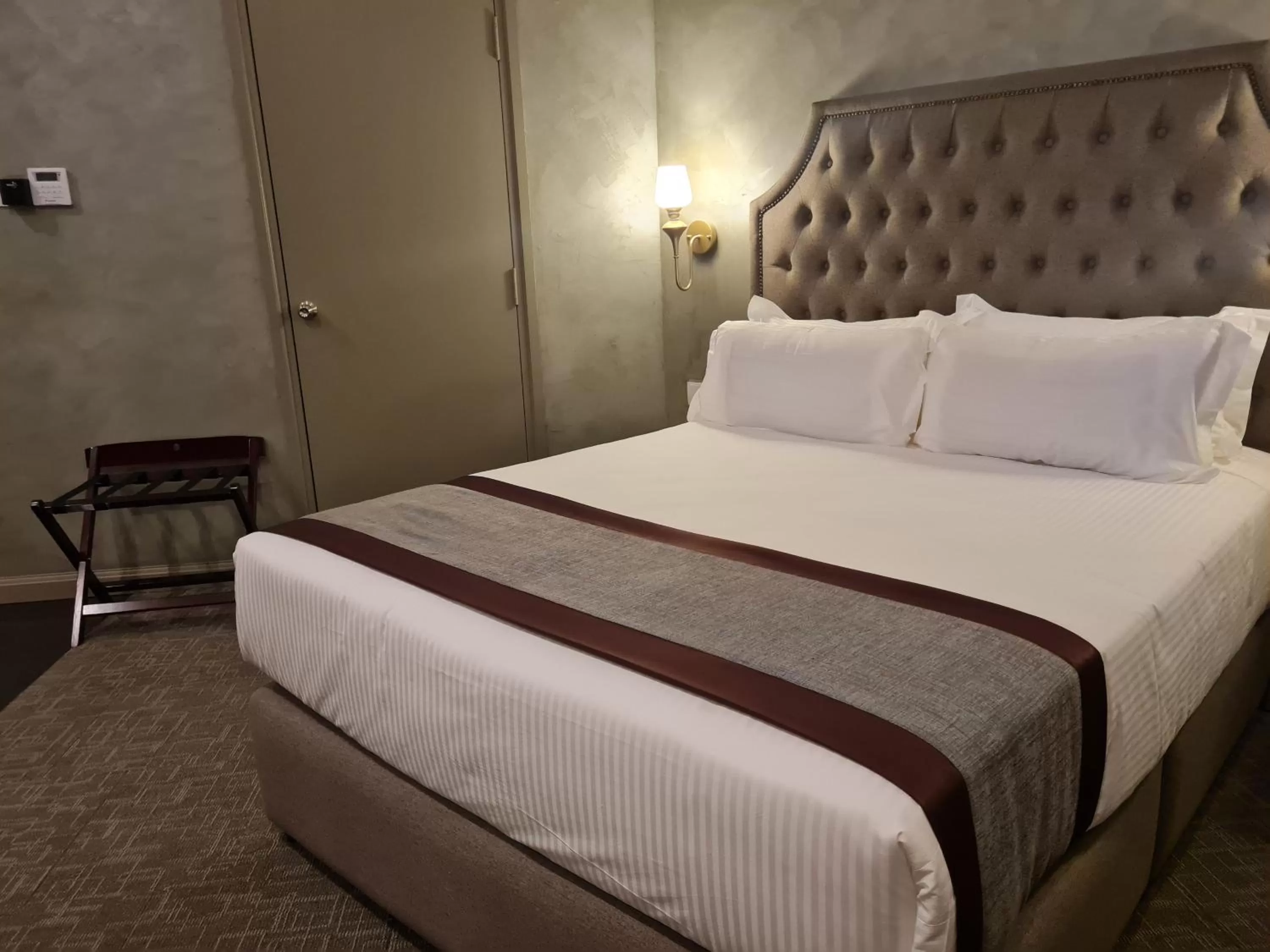 Bed in 1969 Business Suites @ Ipoh Garden