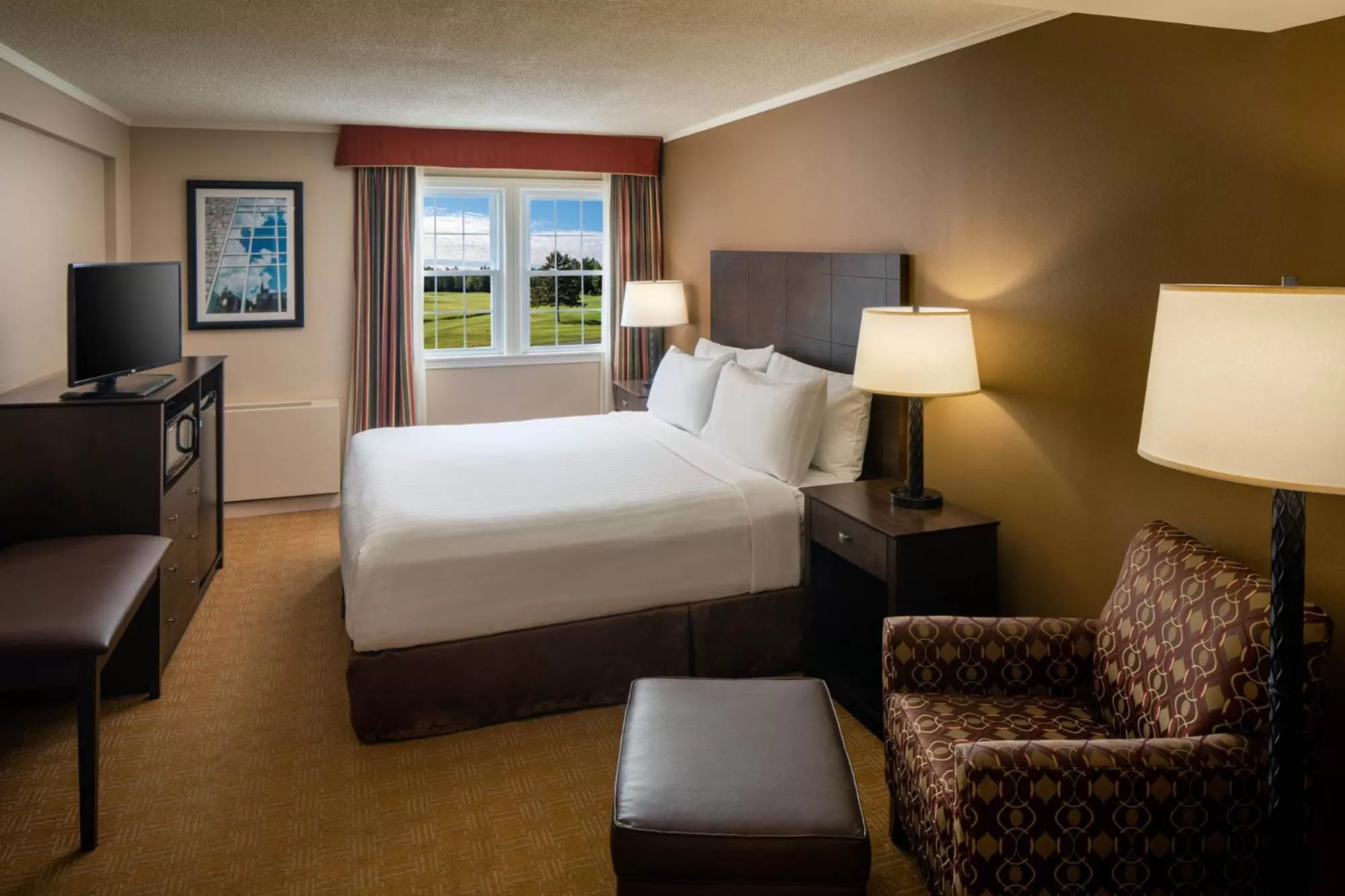 Bedroom, Bed in Best Western University Inn