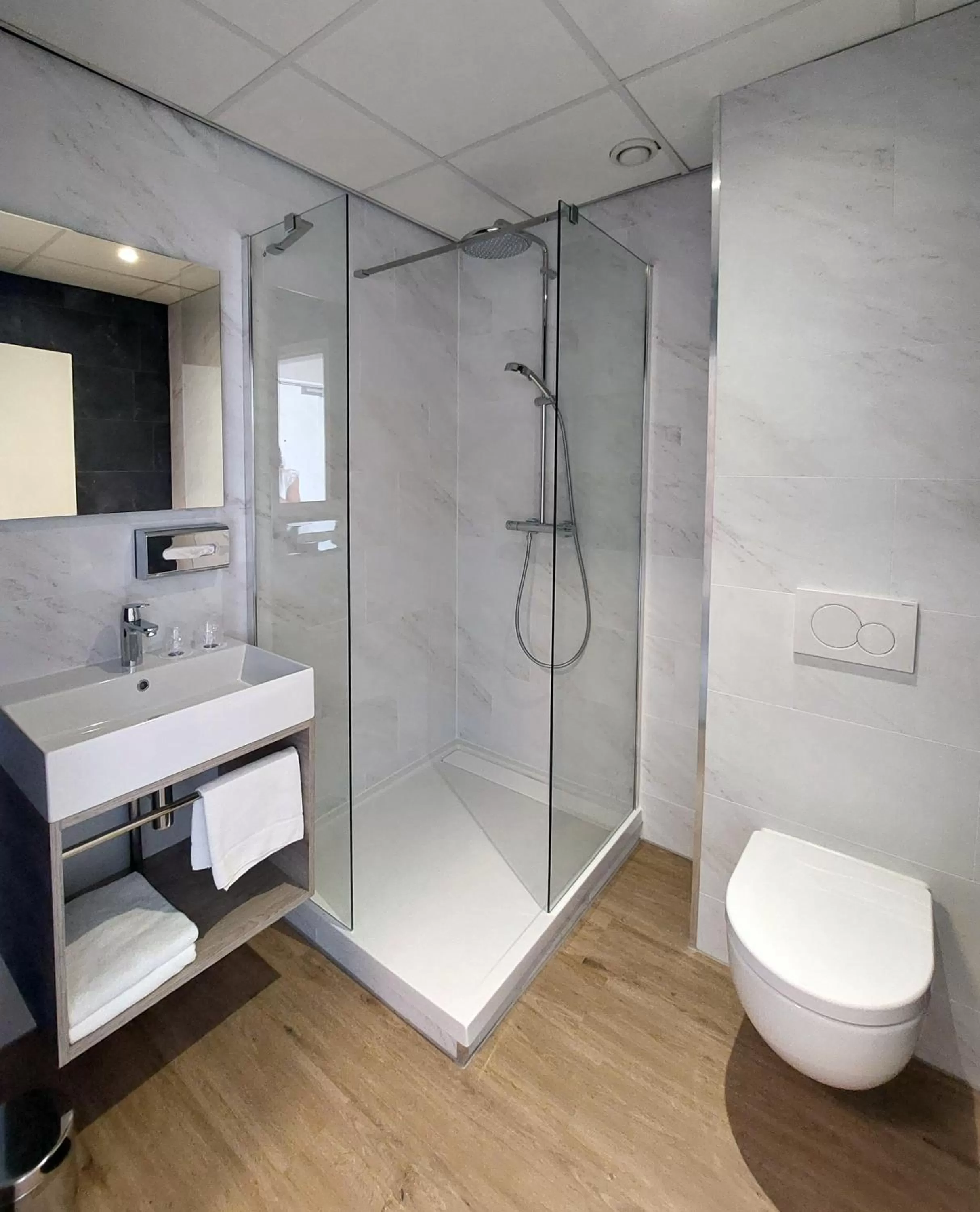 Shower in Fletcher Hotel-Restaurant de Borken