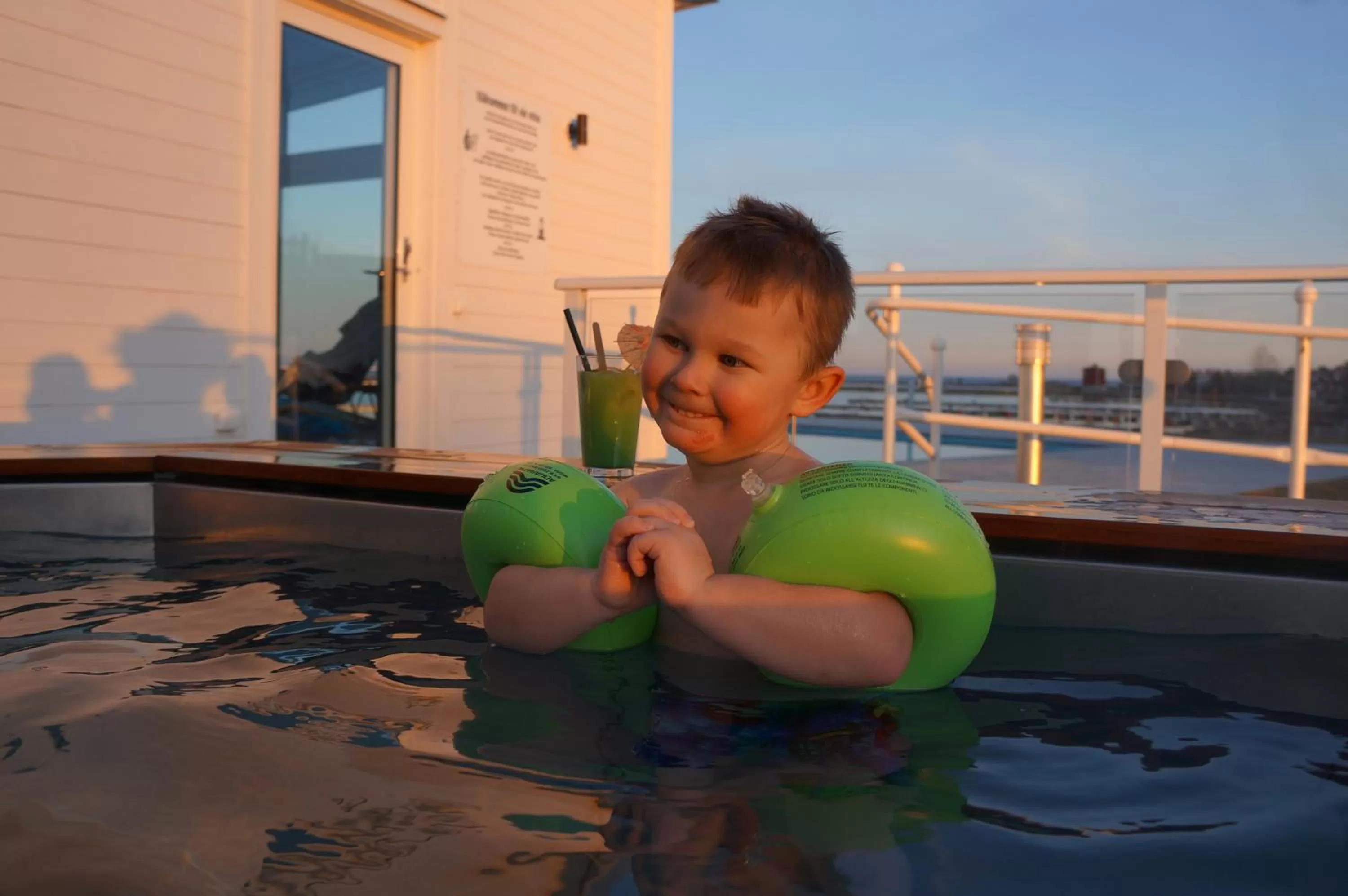 Swimming pool in Best Western Hotel Corallen
