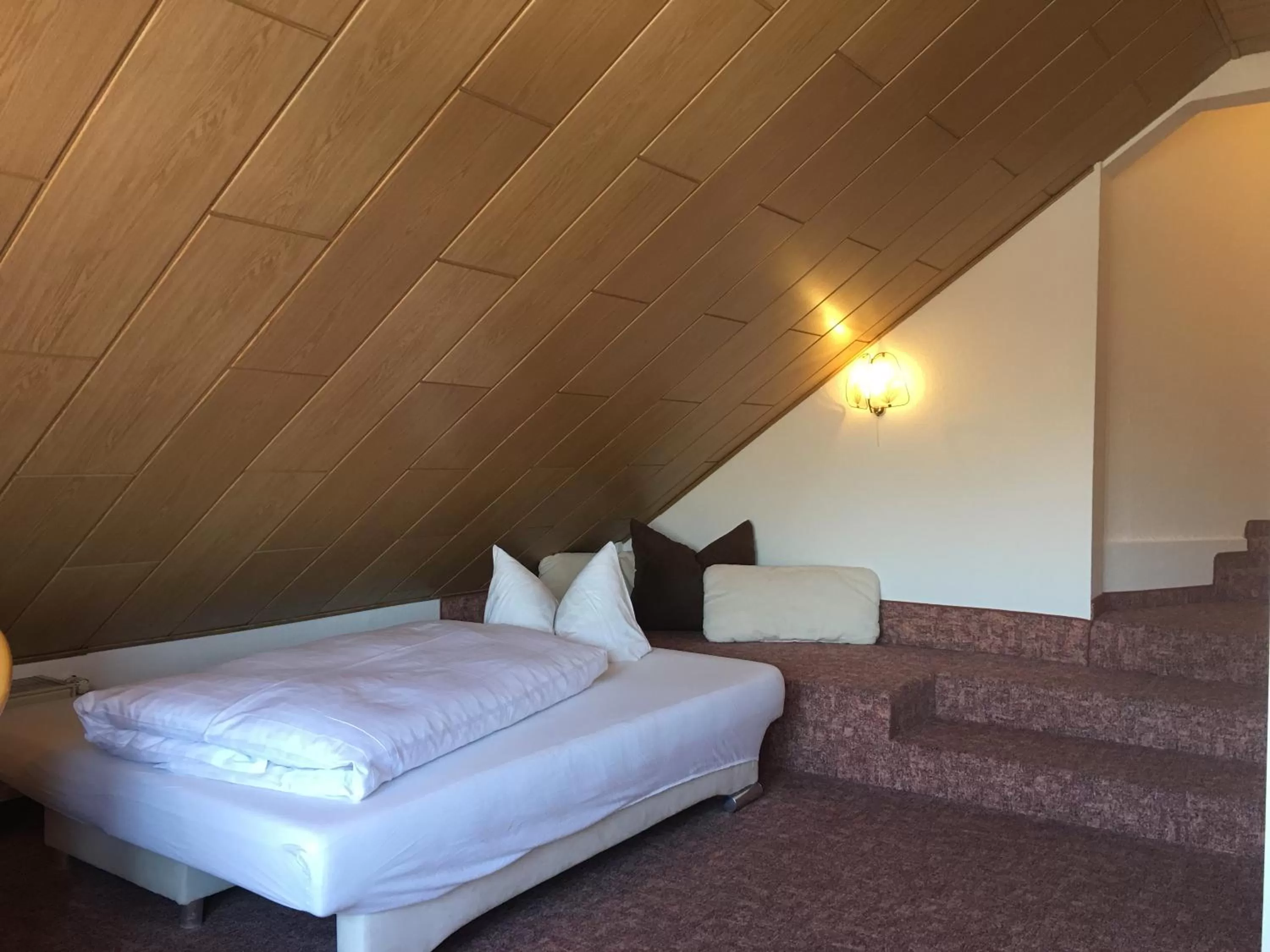 Photo of the whole room, Bed in Hotel & Restaurant Park Cafe ISA