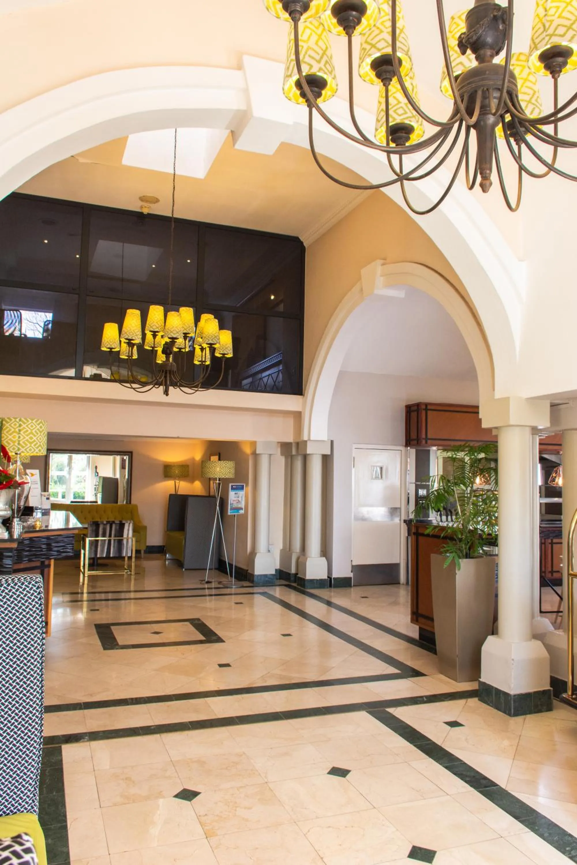 Lobby or reception in Mercure Johannesburg Midrand