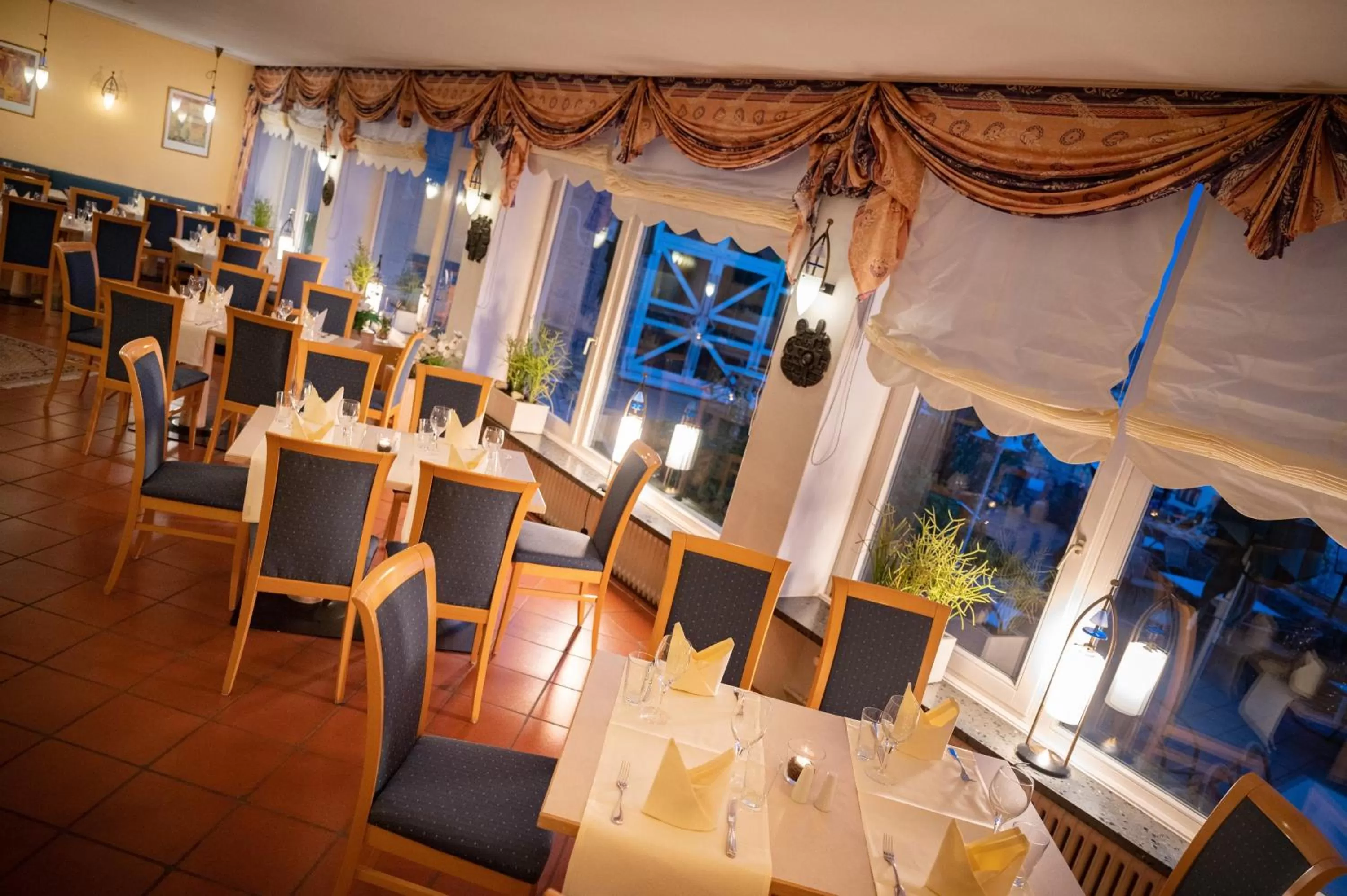 Restaurant/places to eat in Hotel Wetzlarer Hof