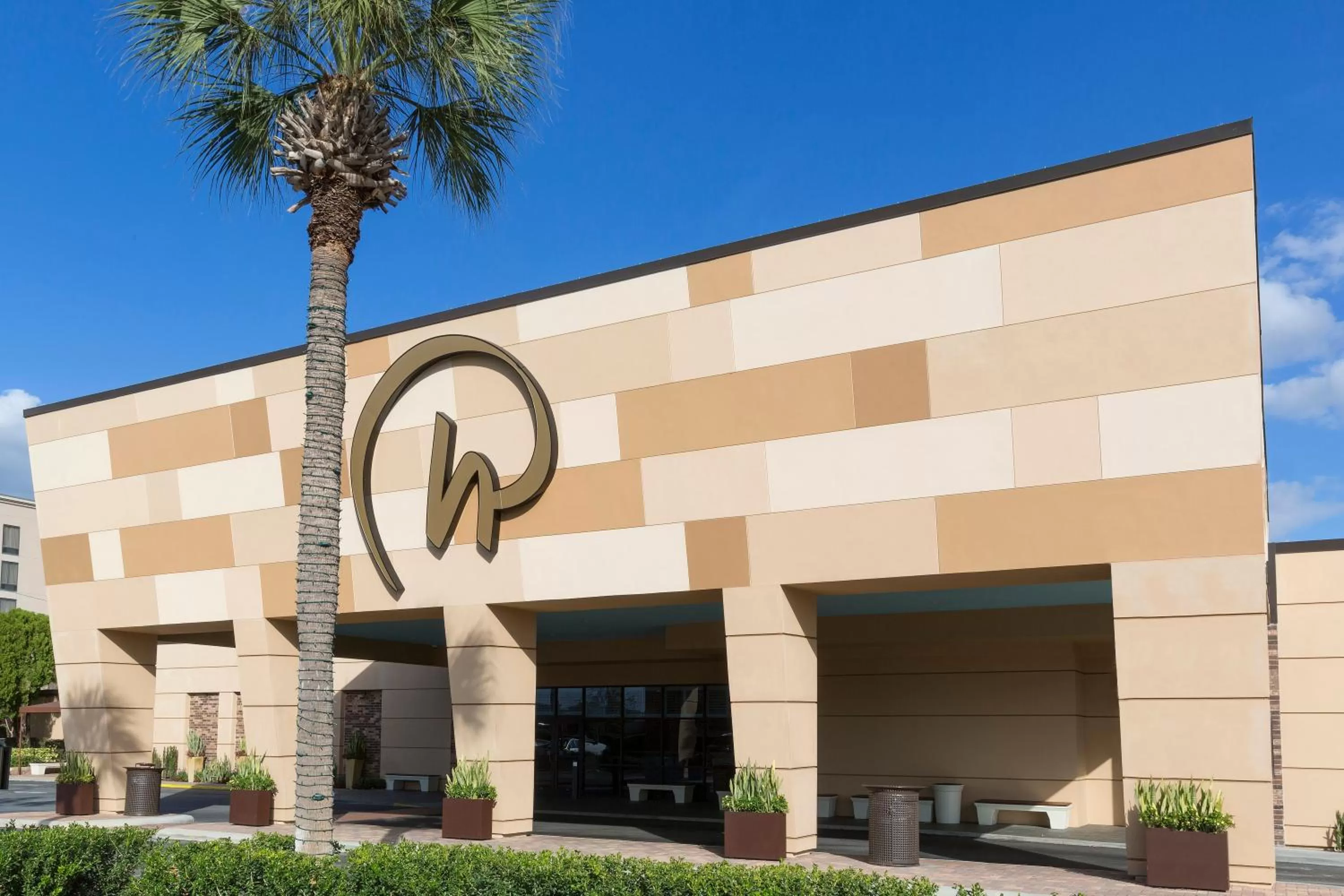 Facade/entrance in Rosen Inn International Near The Parks