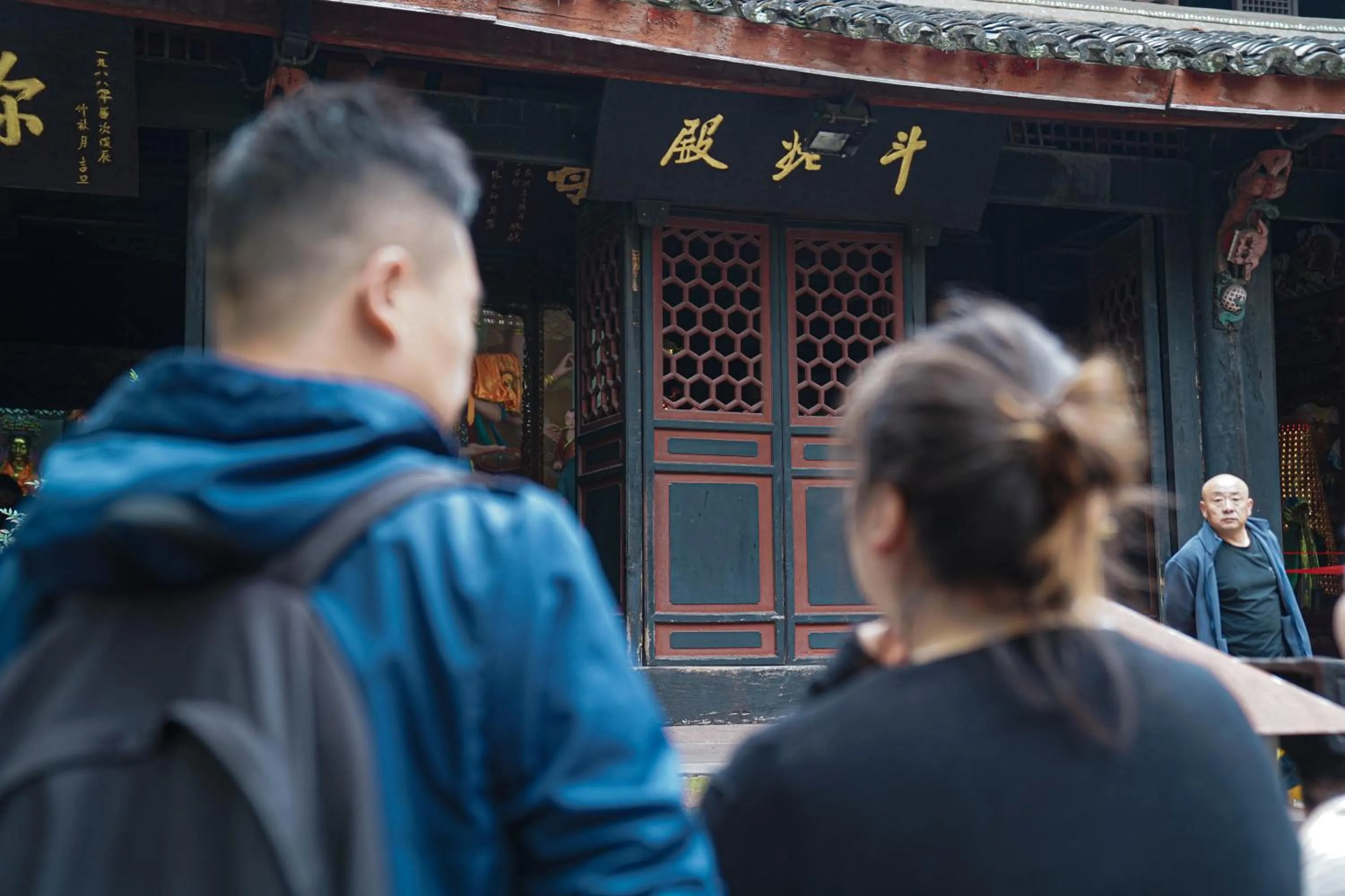 Hiking in Chengdu Mix Hostel Backpackers