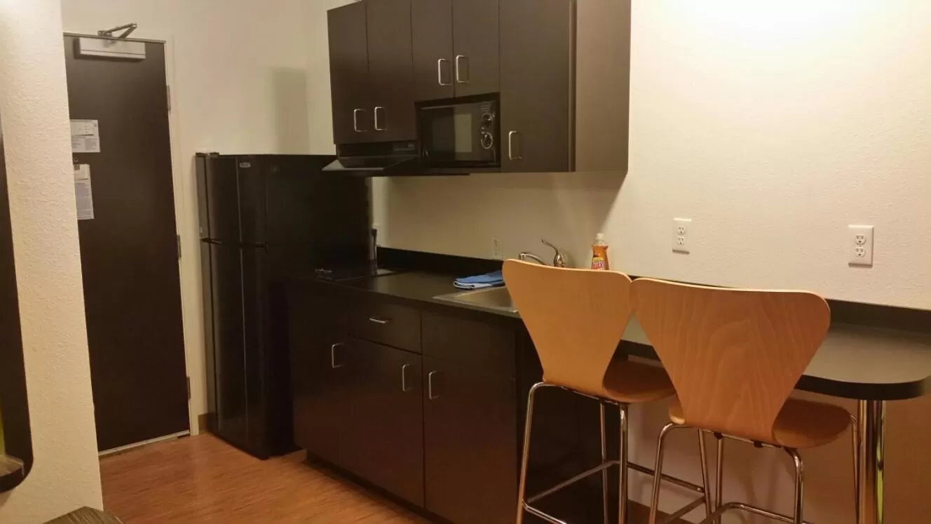 Kitchen or kitchenette in Baymont by Wyndham Williston