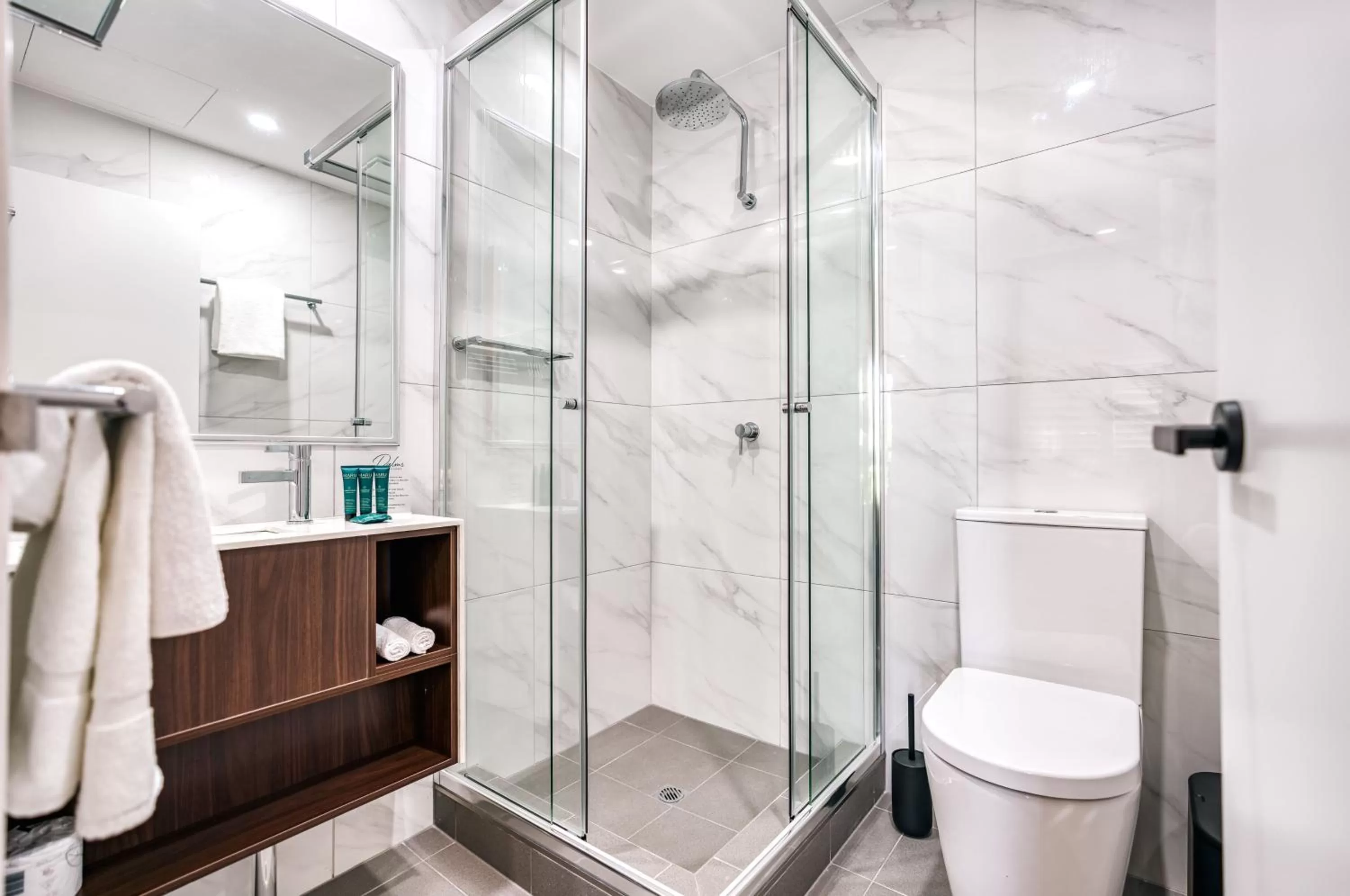 Toilet in Palms City Resort