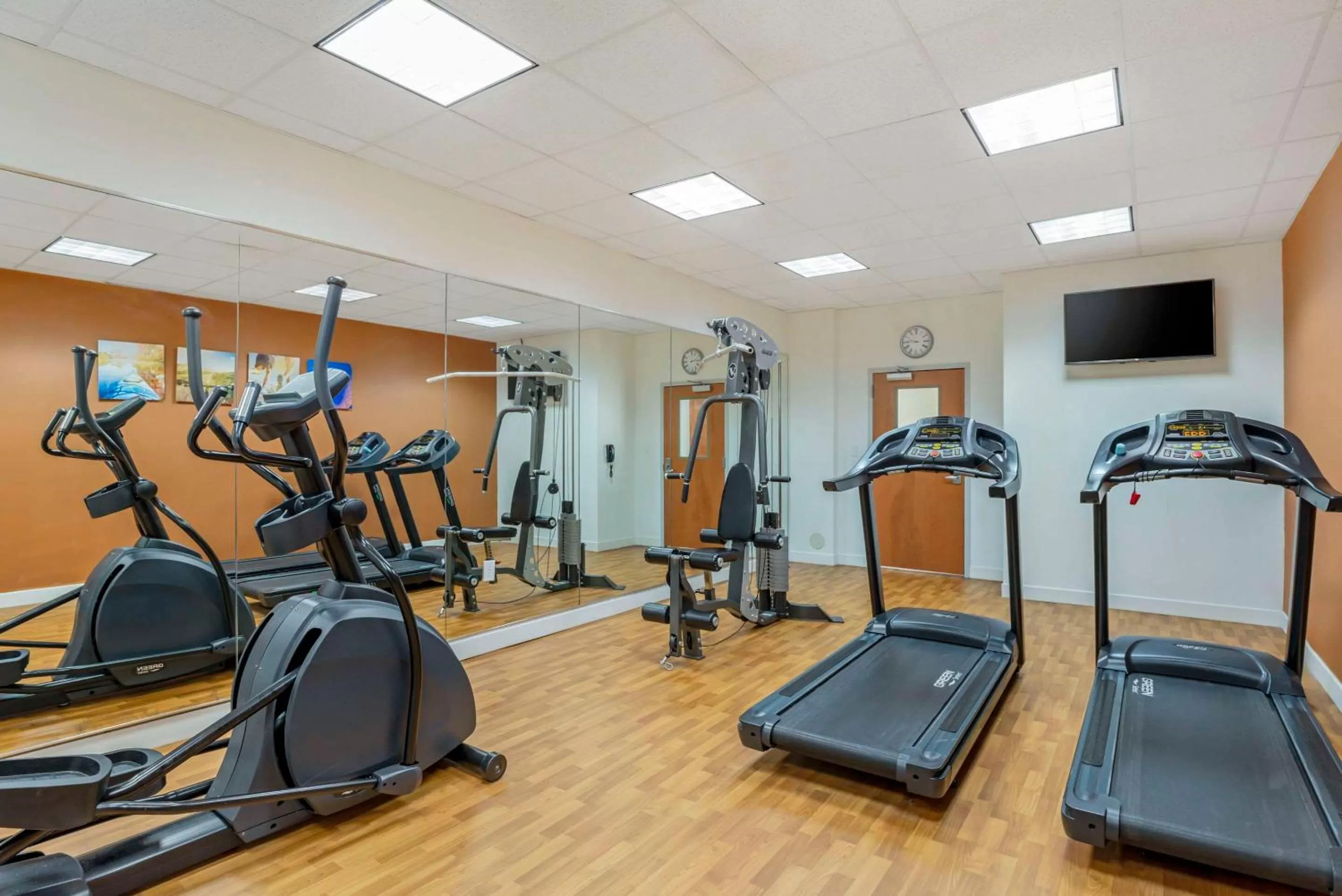 Fitness centre/facilities in Comfort Suites At Virginia Center Commons