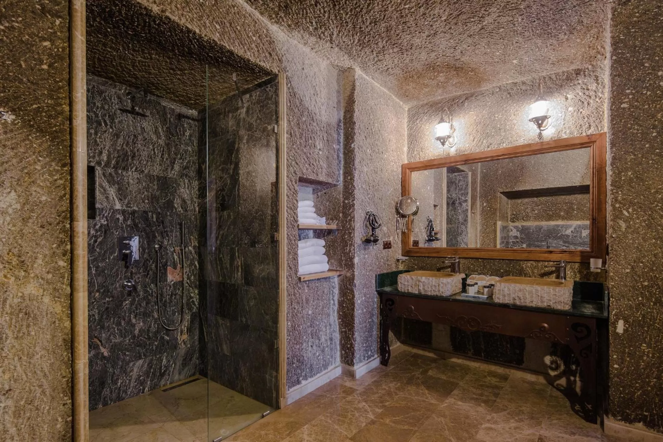 Shower in Lunar Cappadocia Hotel