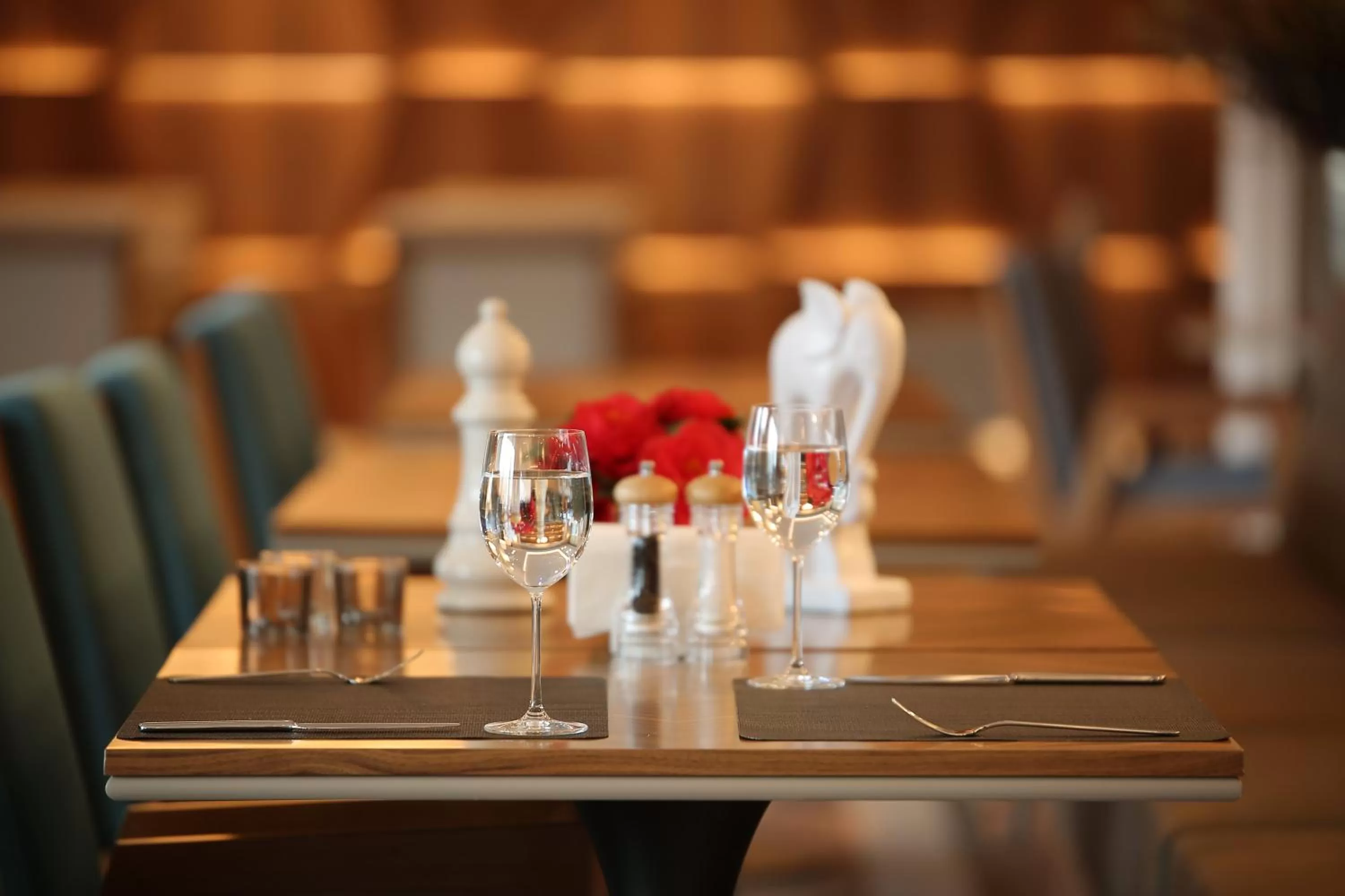 Restaurant/places to eat in Holiday Inn Bursa - City Centre by IHG