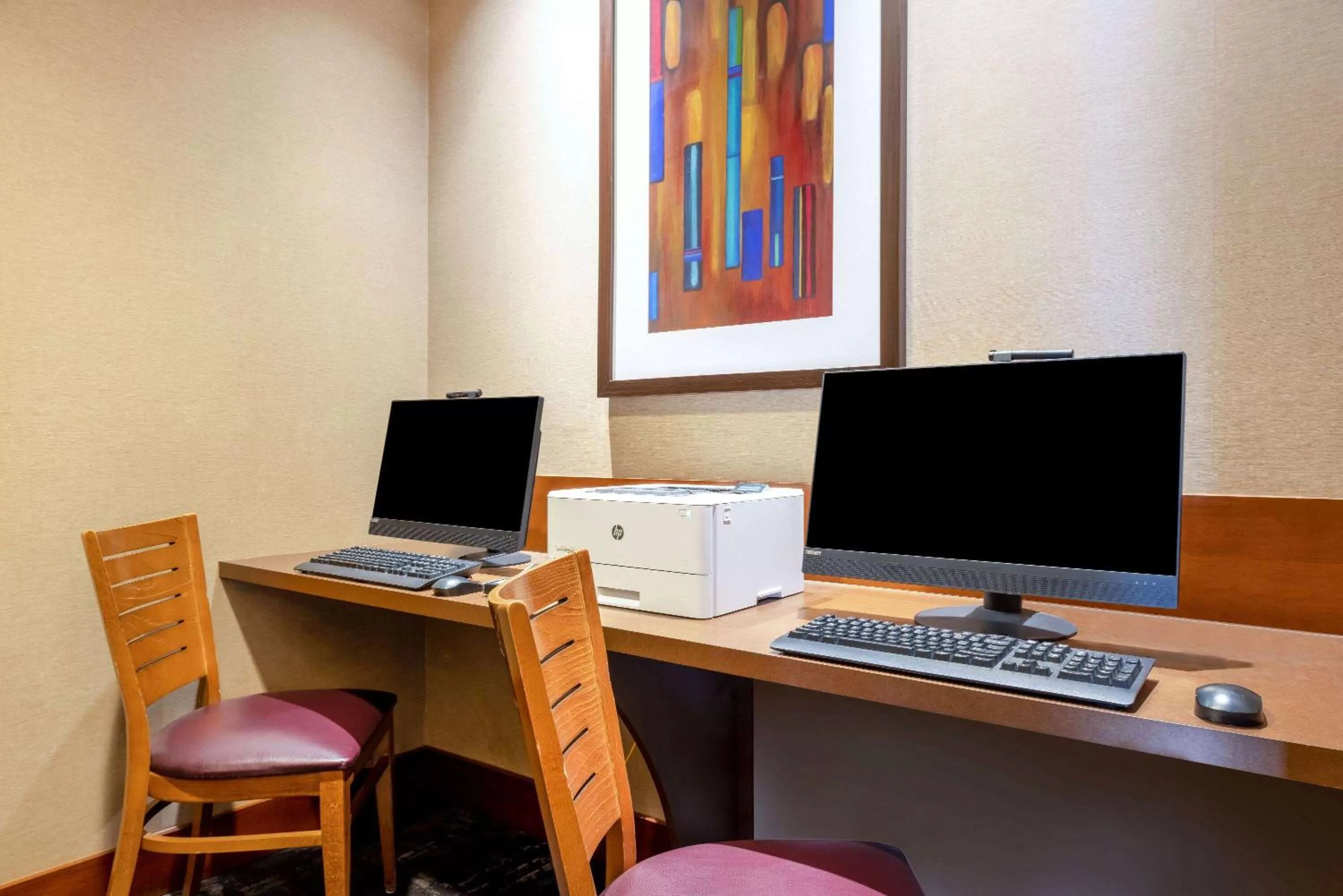 Business facilities in Wyndham Garden Kansas City Airport