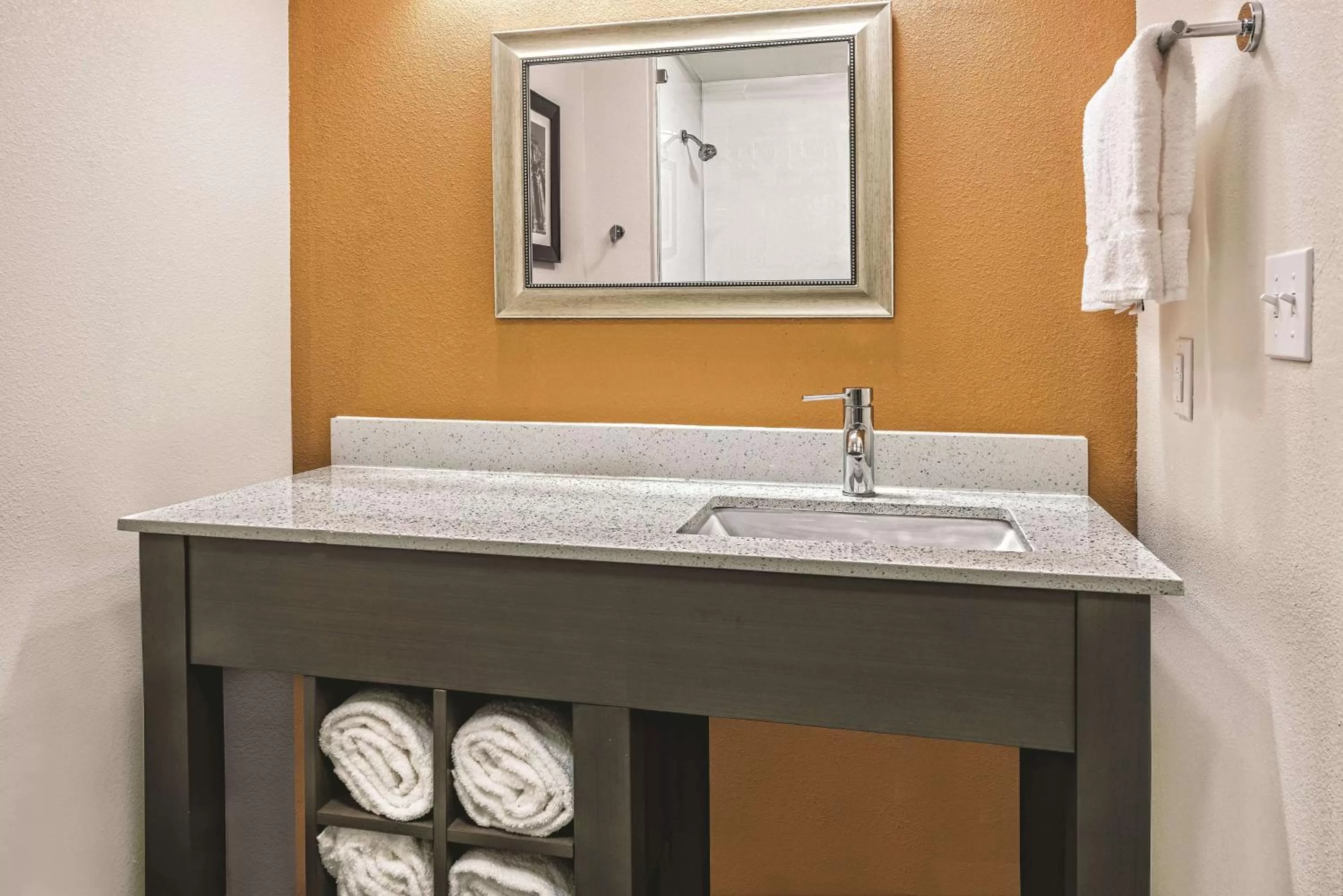 Bathroom in La Quinta by Wyndham San Antonio by Frost Bank Center
