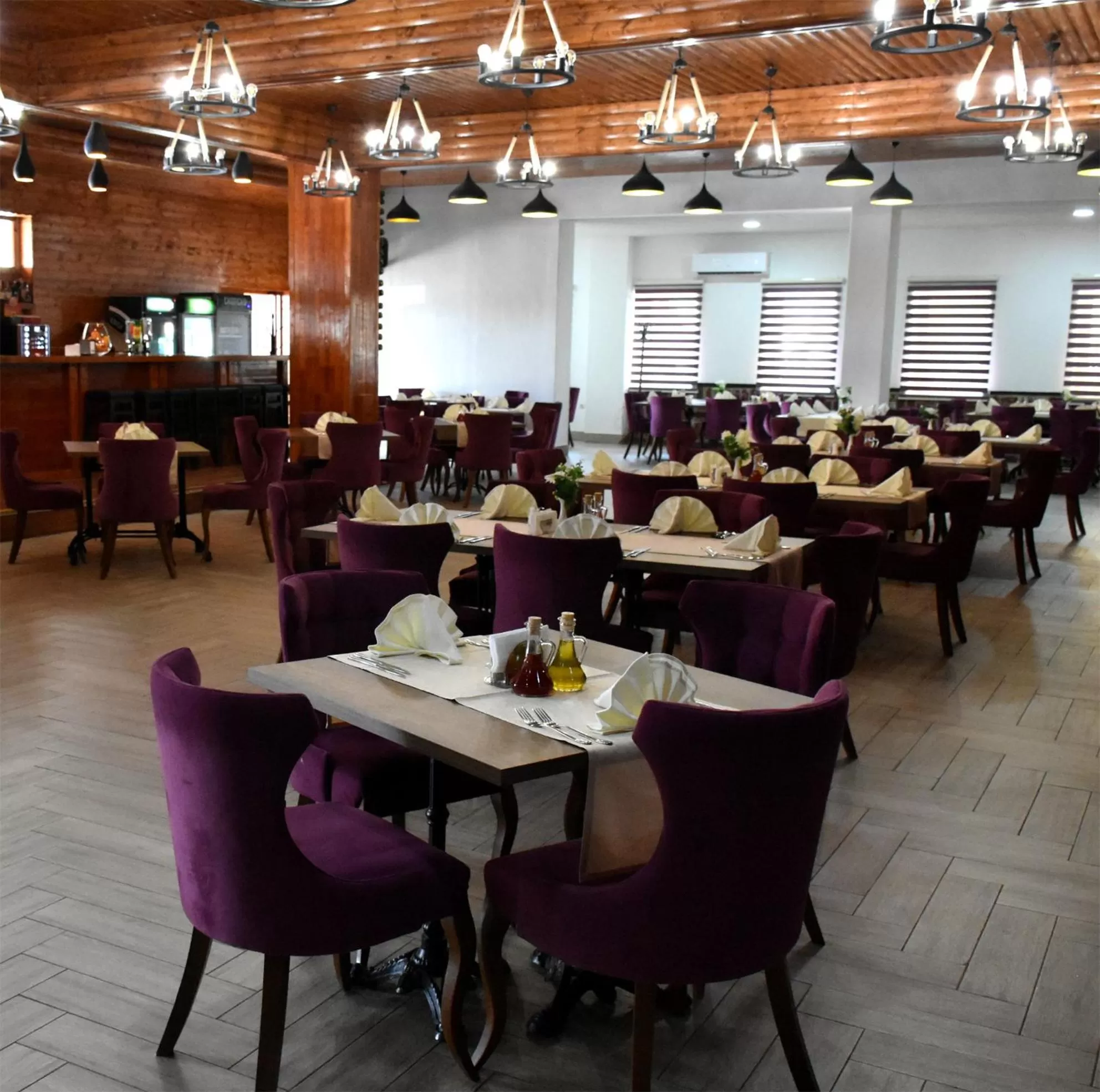 Restaurant/places to eat in Hotel and winery LOZAR