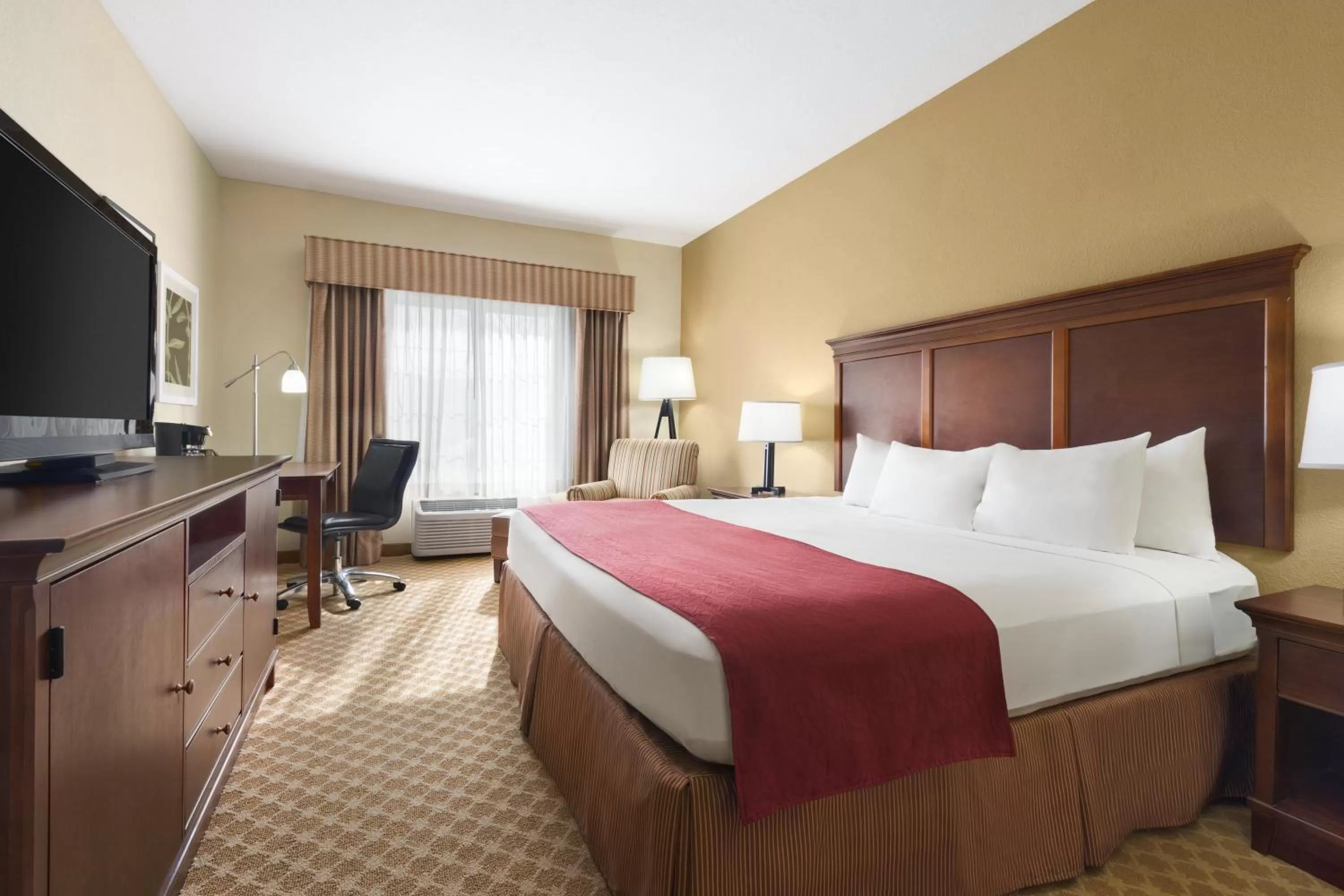 One-Bedroom King Suite - Non-Smoking in Country Inn & Suites by Radisson, Topeka West, KS
