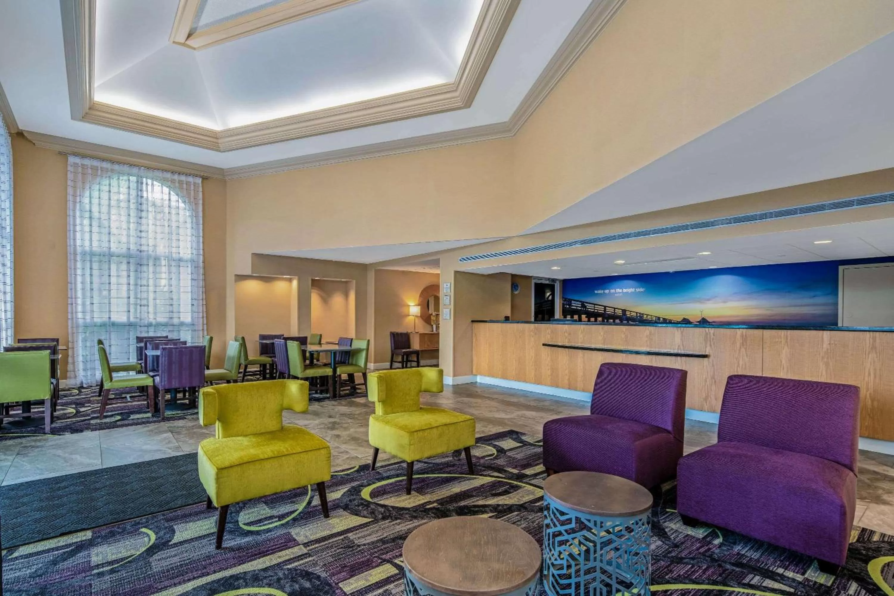 Lobby or reception in La Quinta by Wyndham Naples Downtown