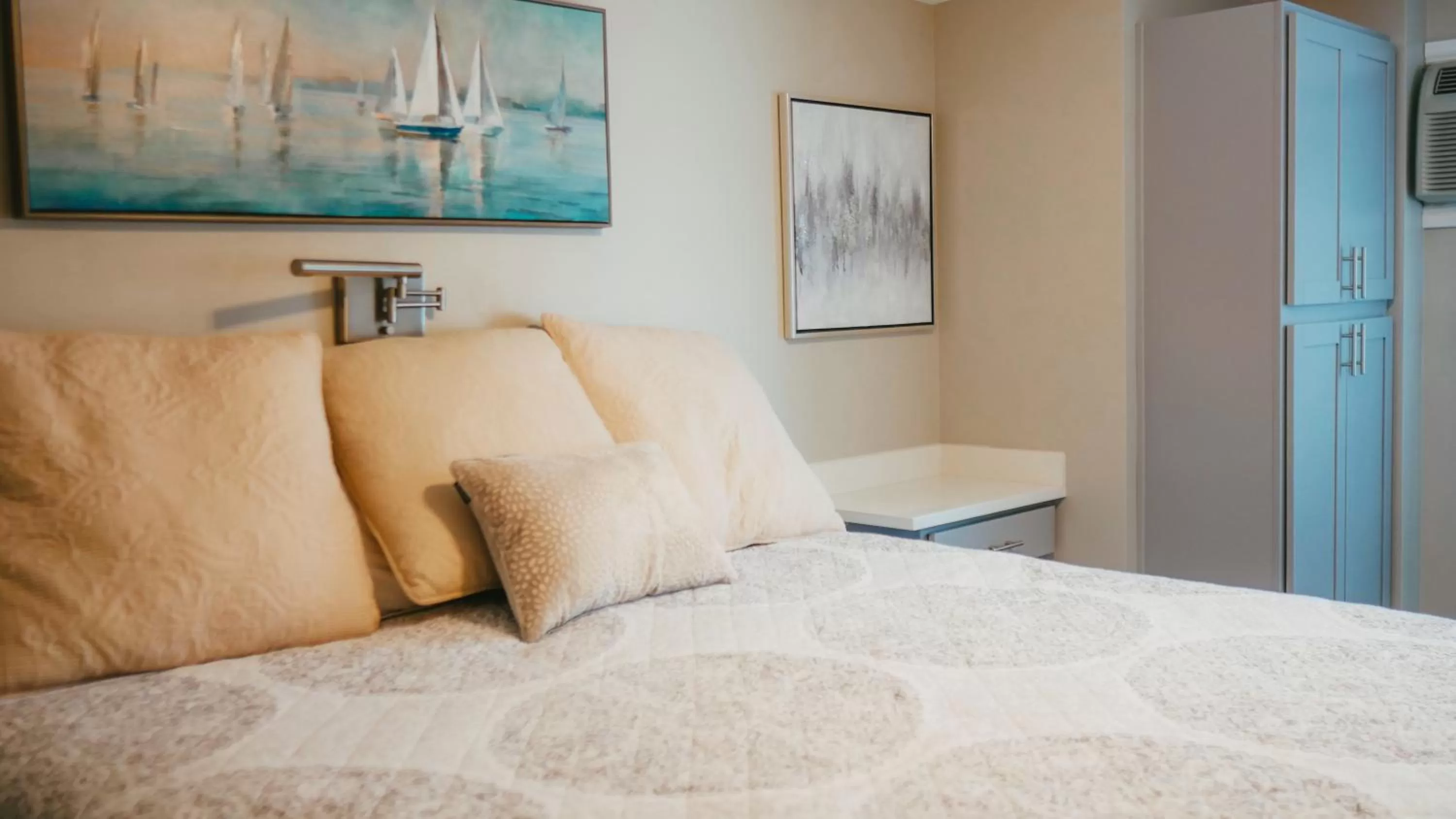 Bed in The Atlantic Motel