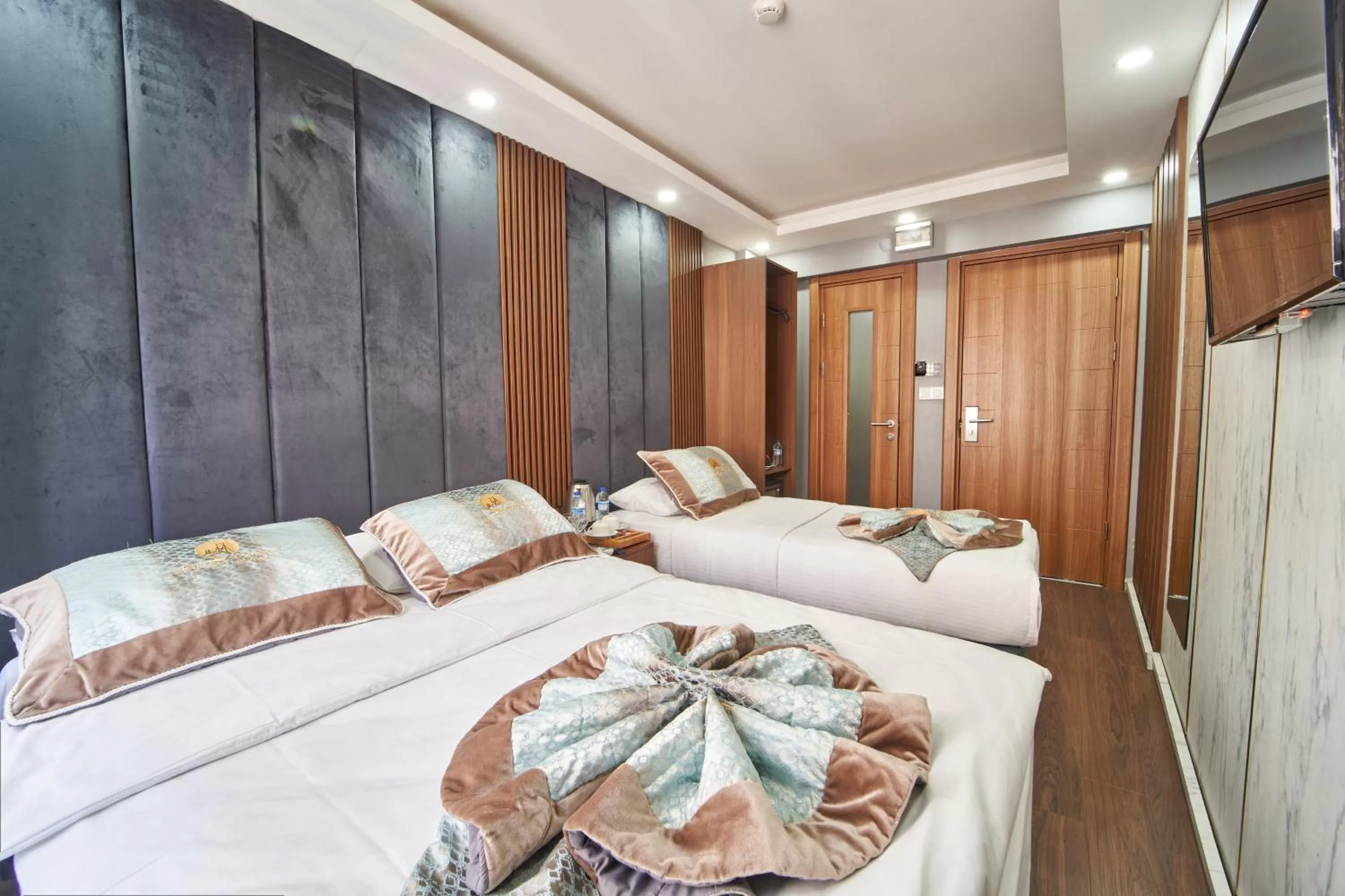 Bed in Istanbul Sirkeci Hotel