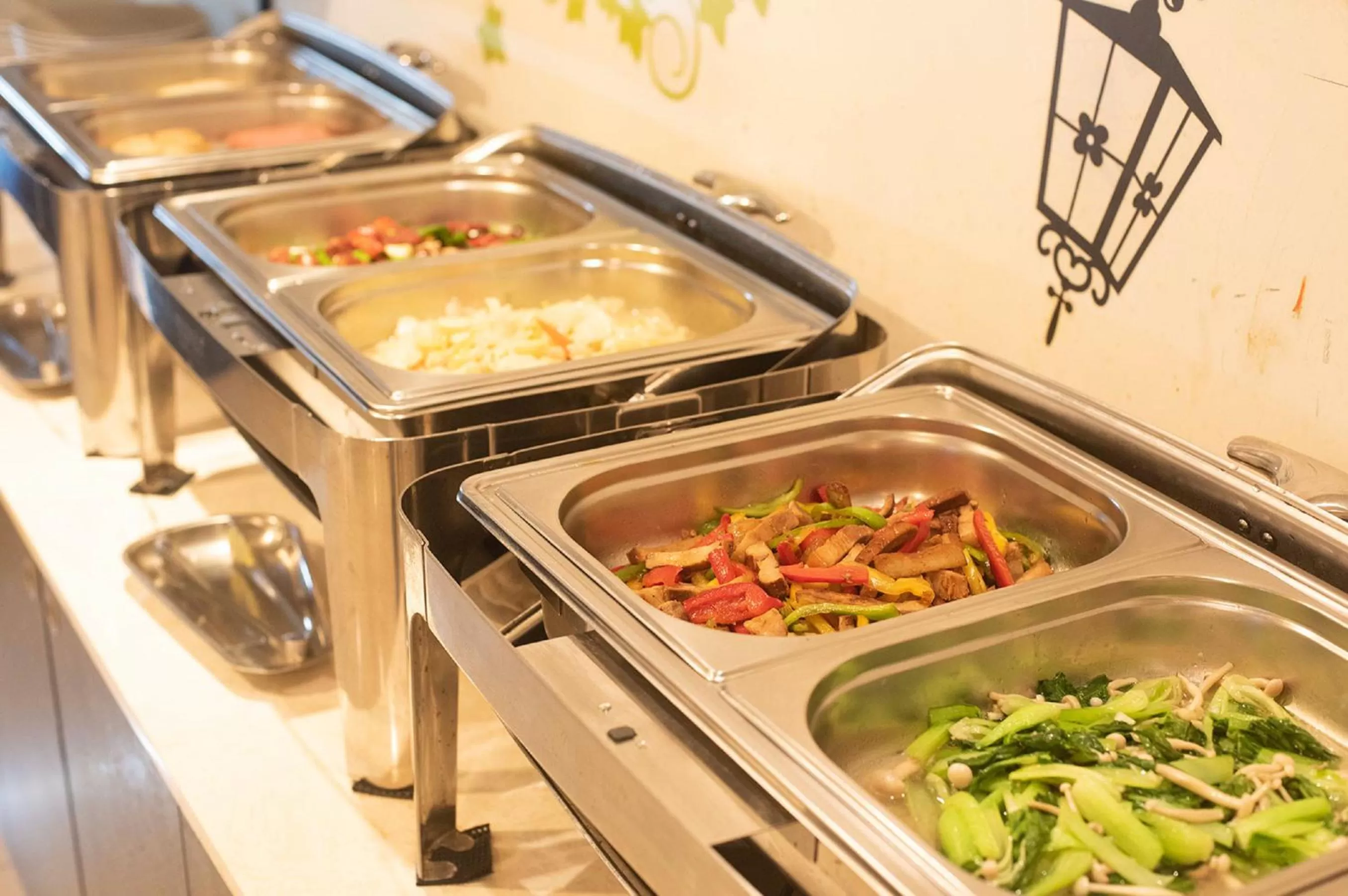 Buffet breakfast in Discovery Motel - Yanping